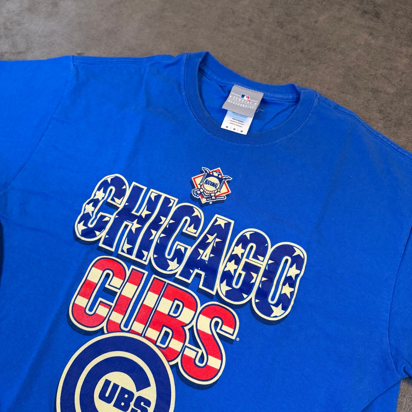 MLB Chicago Cubs T Shirt Mens Medium Blue Stars and Stripes Graphic Tee
