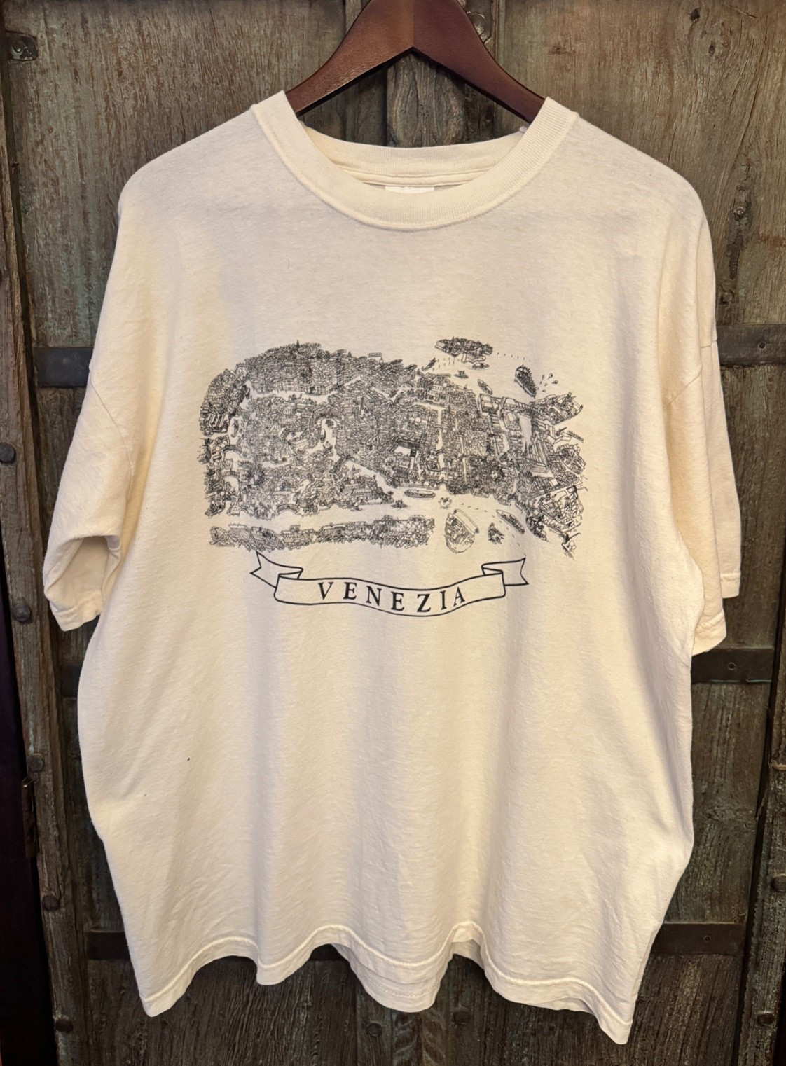 Vintage Y2K Venice Italy Souvenir Shirt in Cream — XL (24.25 x 28.25)