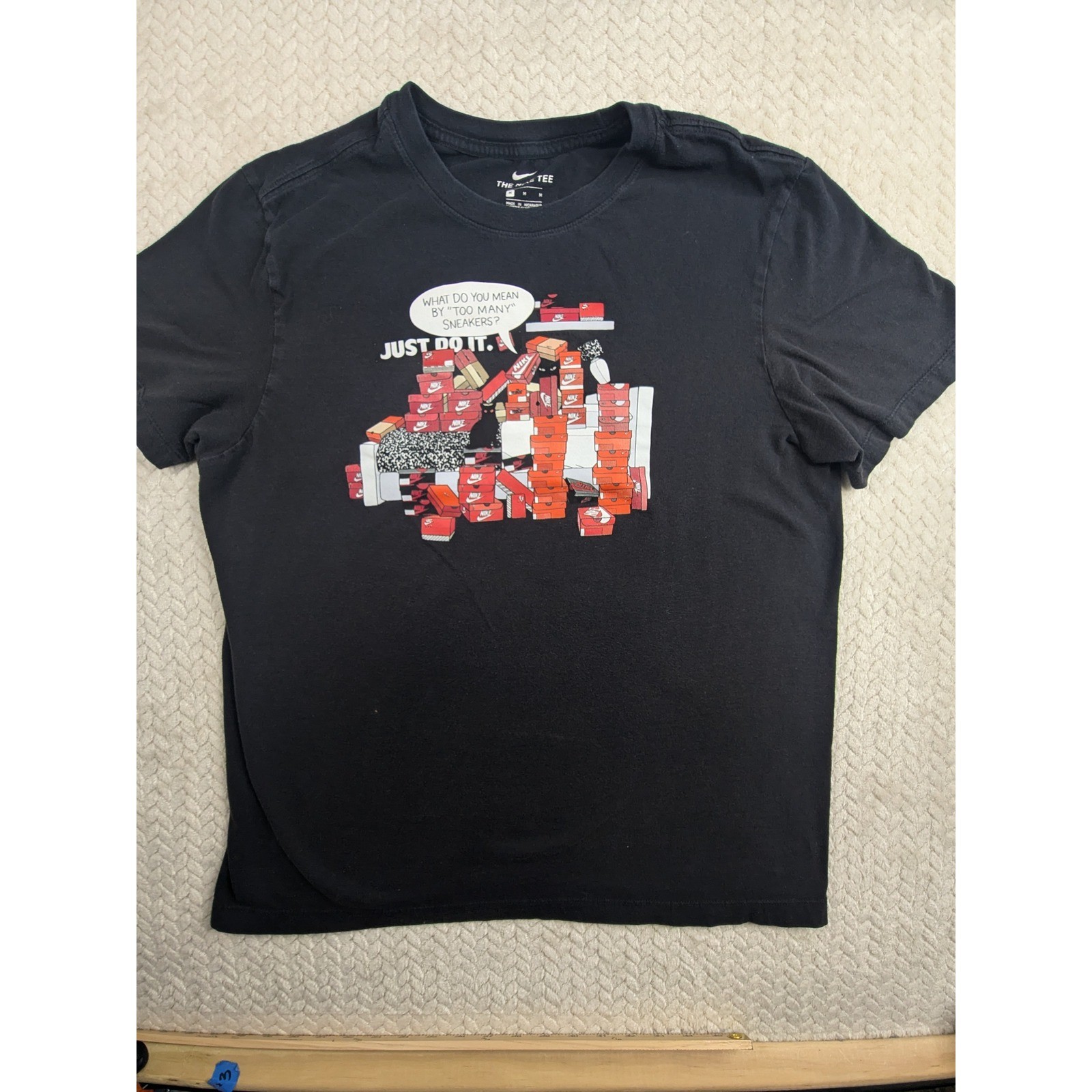 Nike The Nike Tee Black T-Shirt Too Many Sneakers Graphic Mens Size M