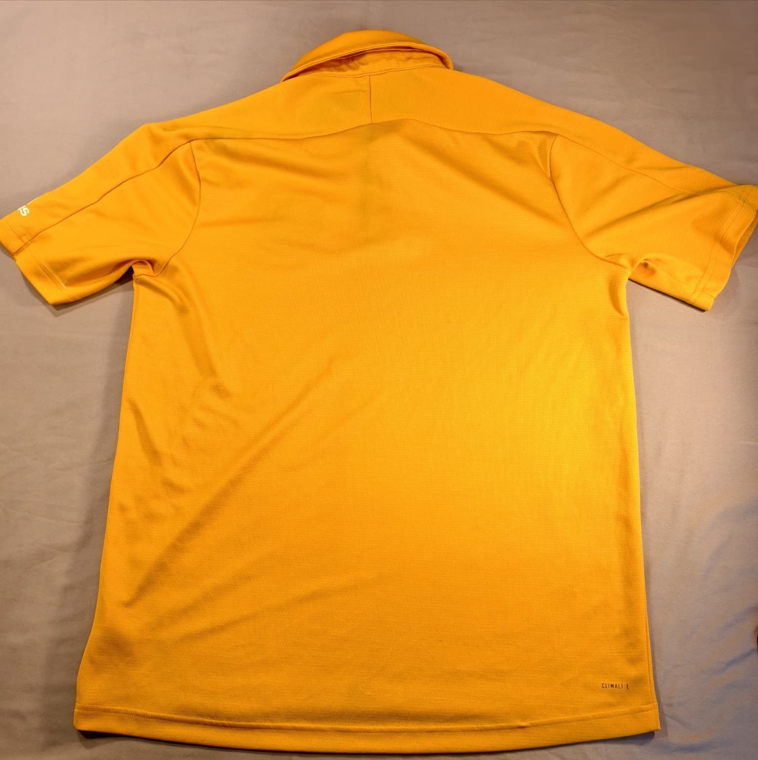 Mens Adidas Notre Dame Polo Size Medium Yellow Gold Short Sleeve Performance Top