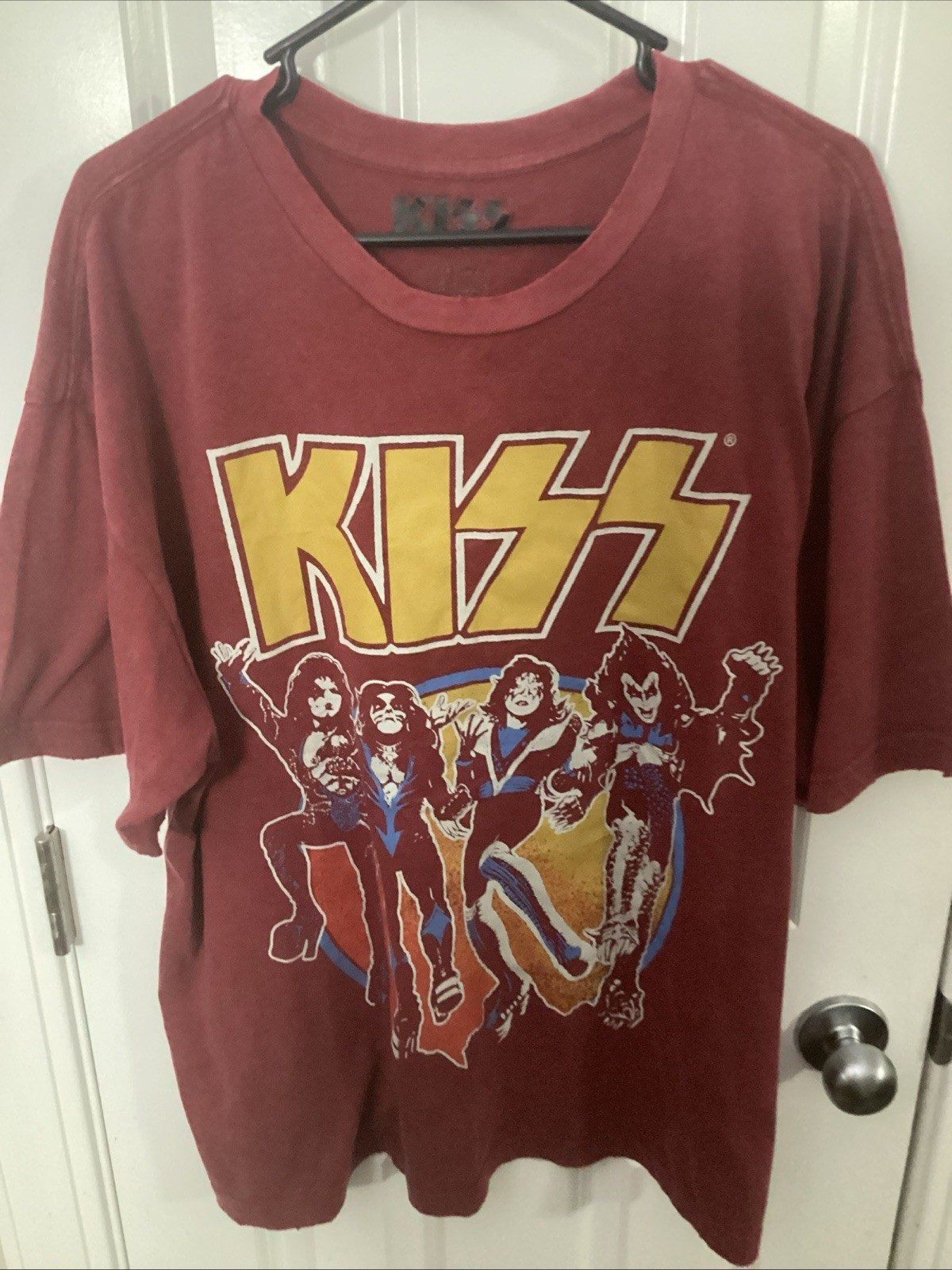 New Mens Kiss Greatest Hits Graphic Tshirt Size L (42 – 44)