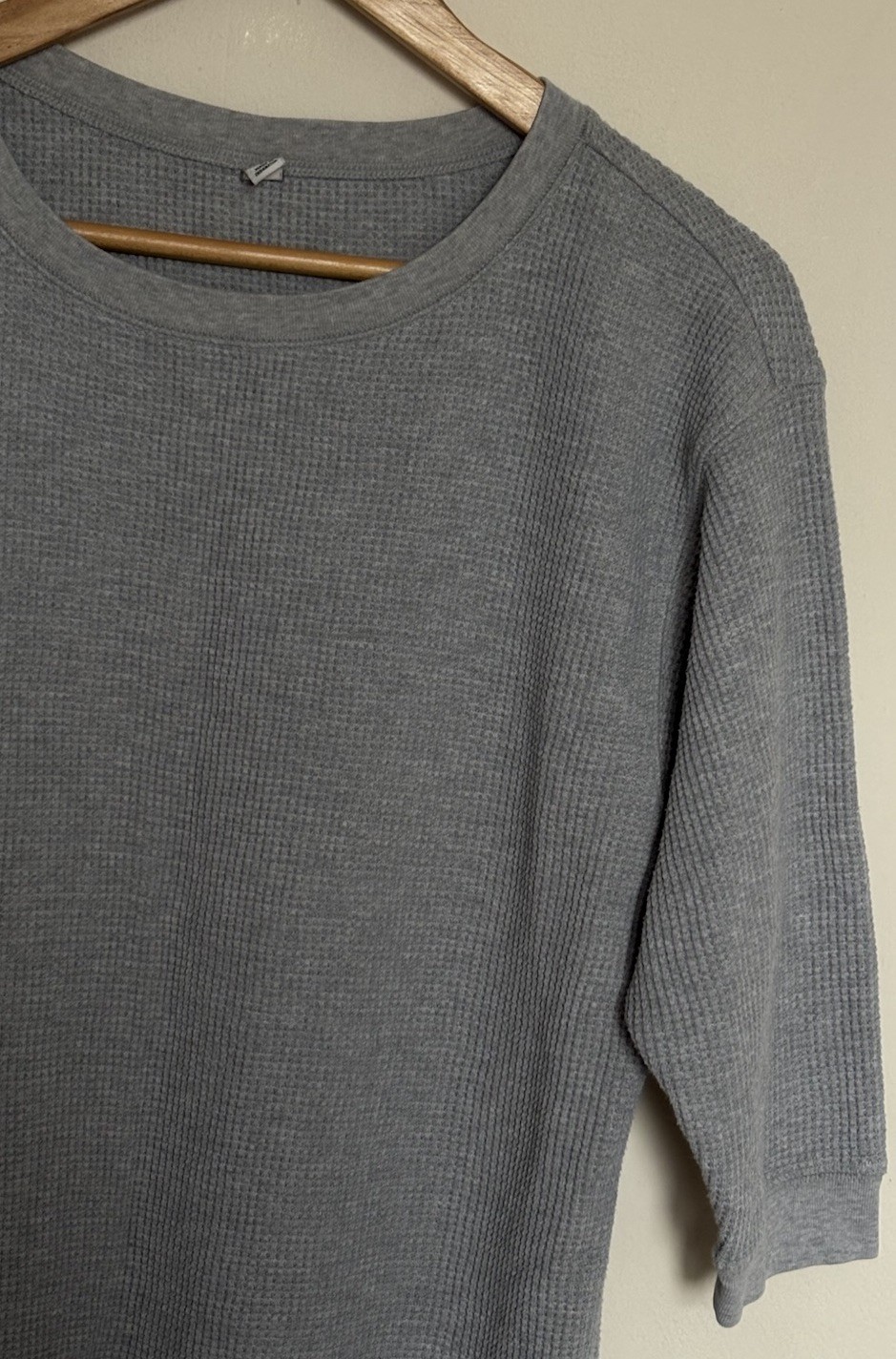 UNIQLO Mens Medium Waffle Knit Thermal Top Grey 3/4 Length Short Sleeves