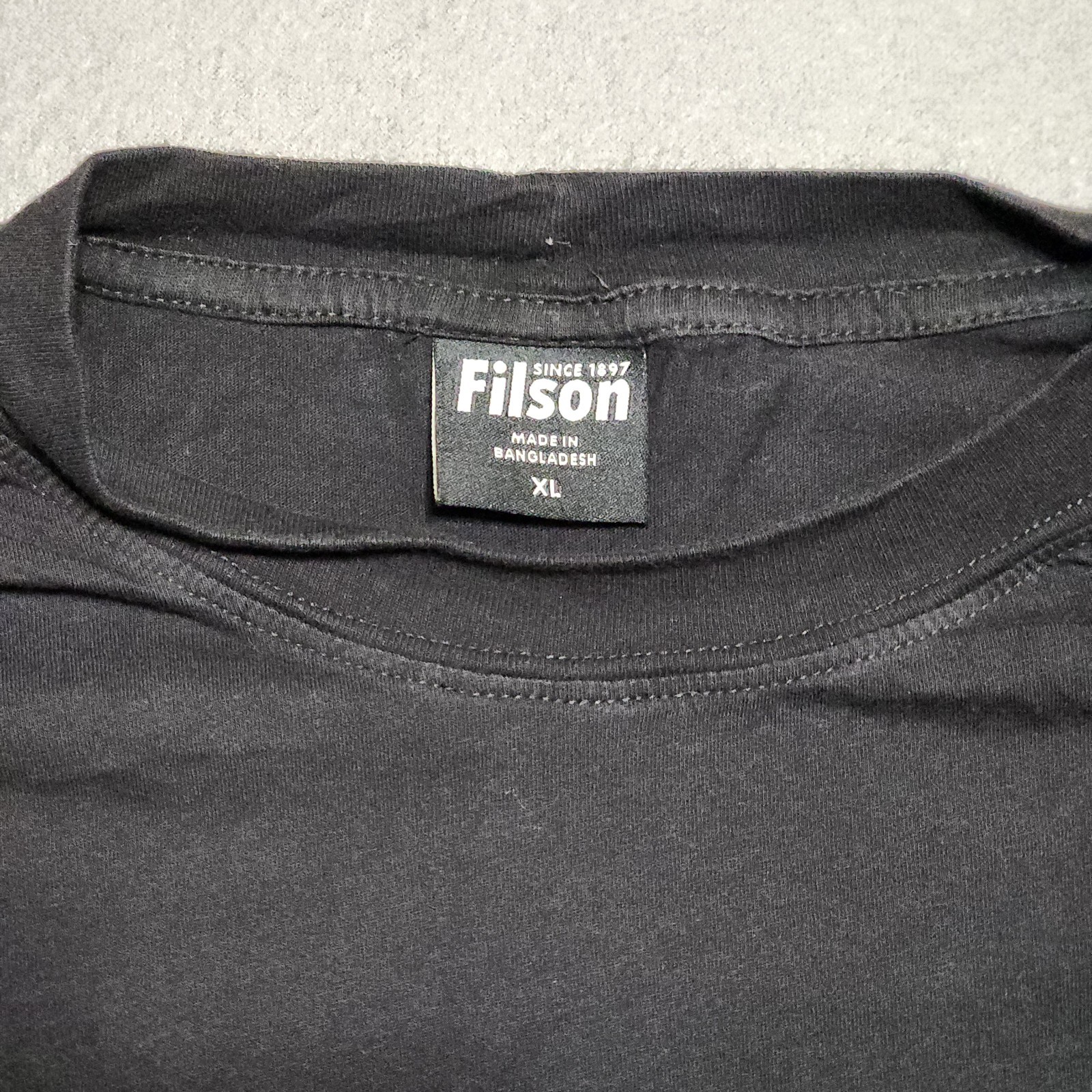Filson Coal Black Pocket Tee Shirt 100% Cotton Size XL Better Outdoor Clothes