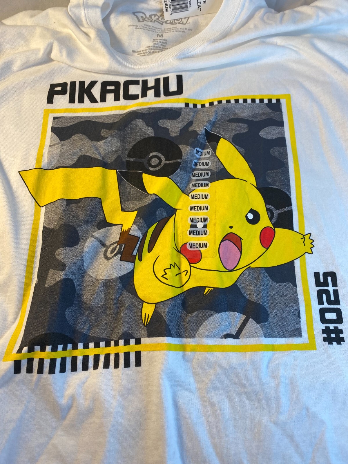 Official Pokemon Pikachu 025 T-Shirt White Camo Leap Size S Small NEW WITH TAG