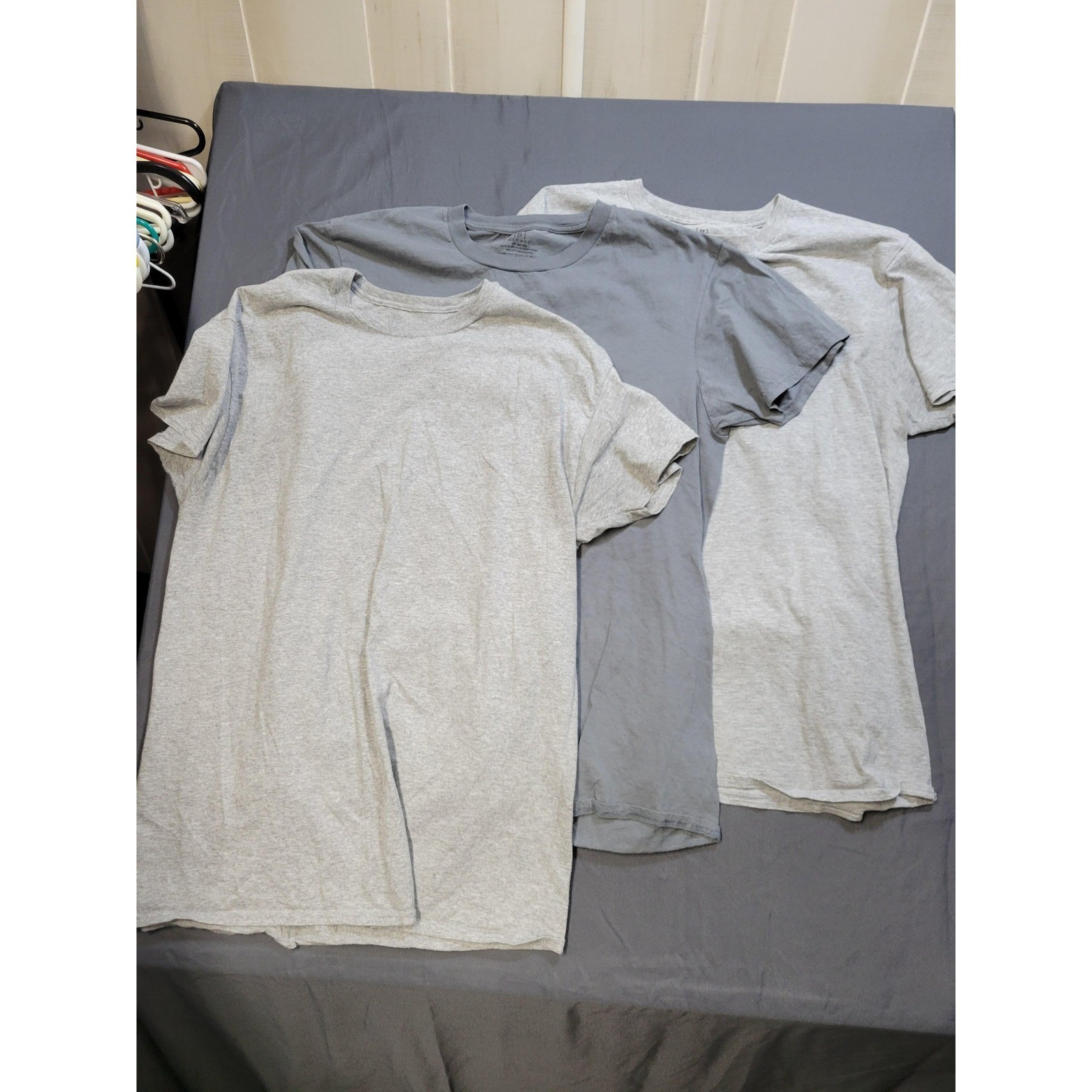 Lot of 3 Mens Large Gray T Shirts Short Sleeve Hanes George Cotton Blend