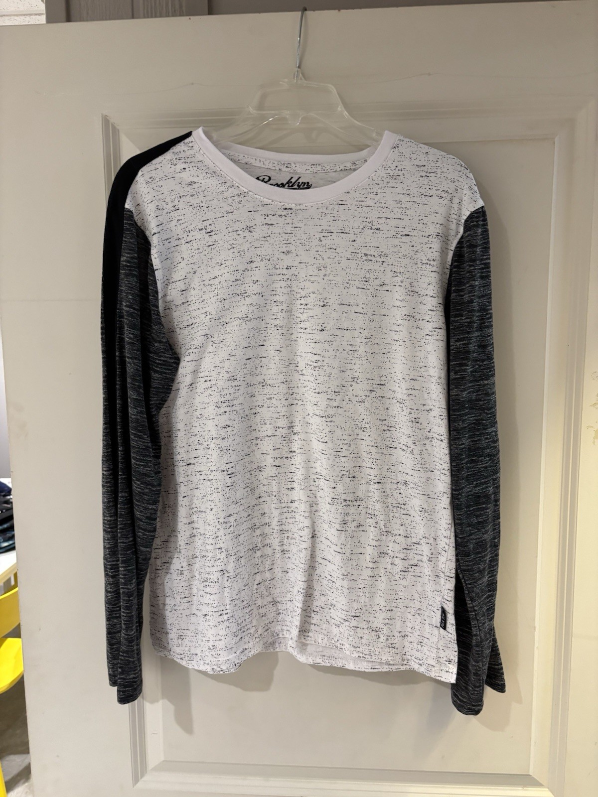 Brooklyn Cloth Men’s Long Sleeve Raglan Shirt Size Medium Space Dye Marled Gray