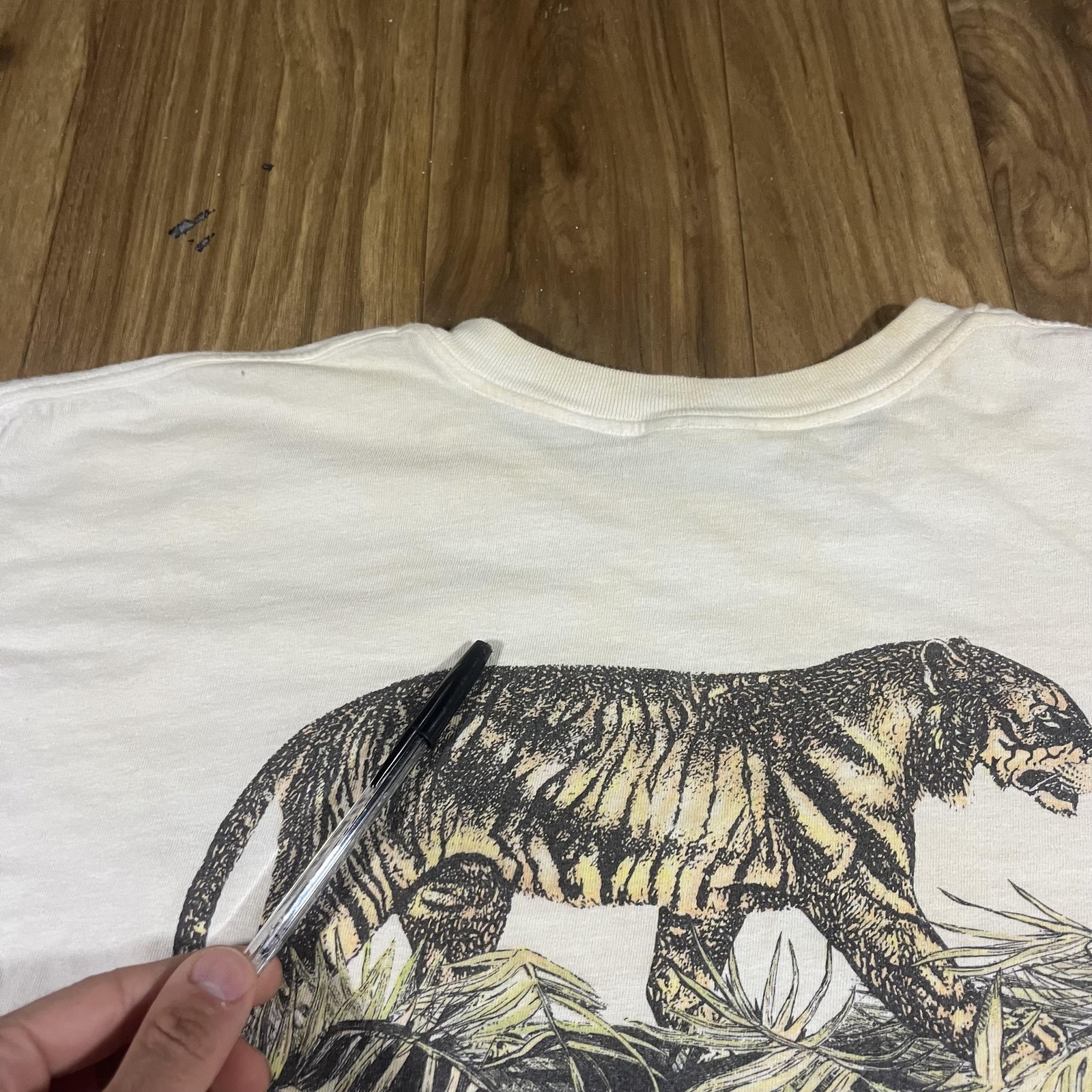 Vintage Banana Republic Shirt Mens Large White Tiger Safari Graphic Pocket Tee