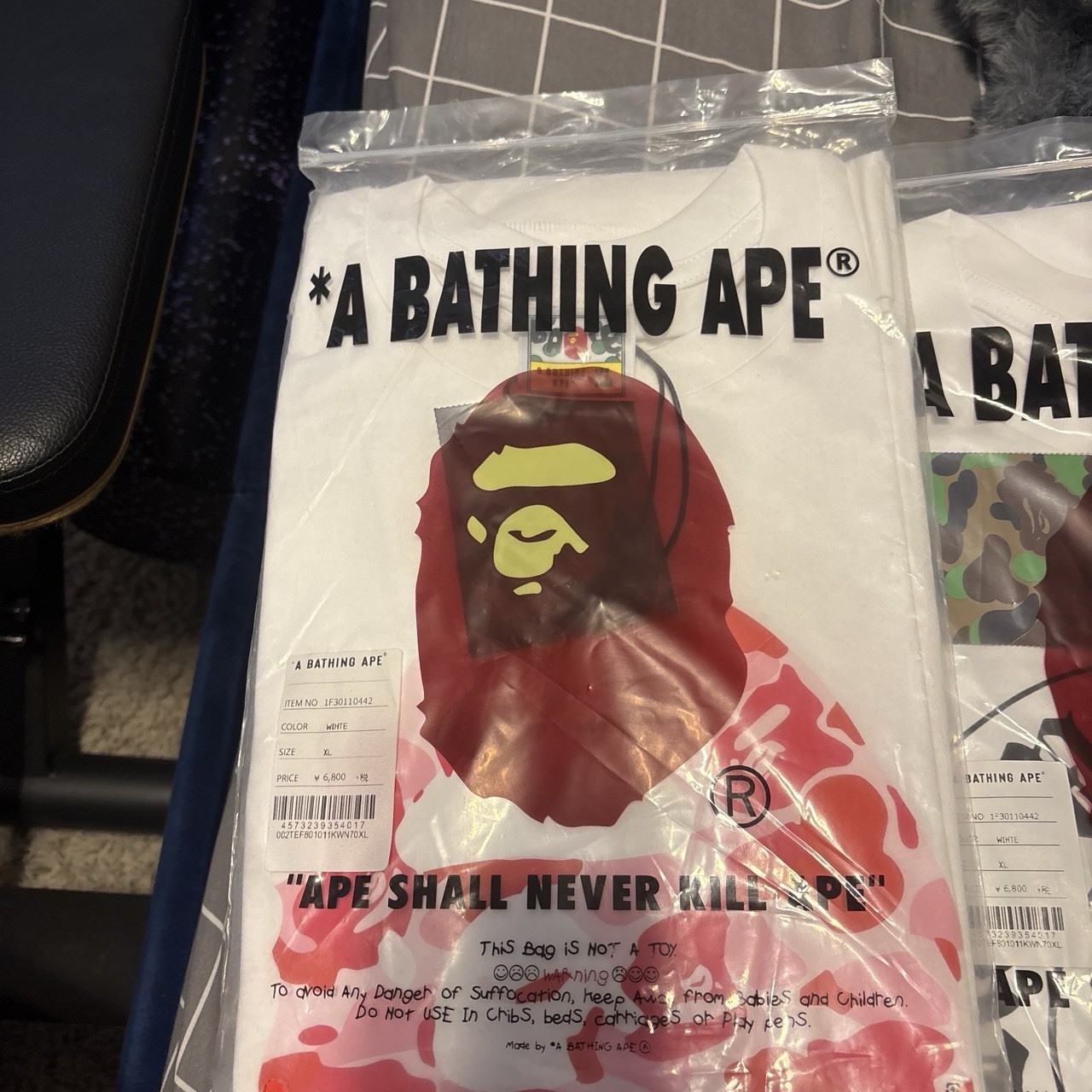 A Bathing Ape BAPE Men’s Logo Graphic tees 45 each best reseller in USA‼️🚀 🇺🇸