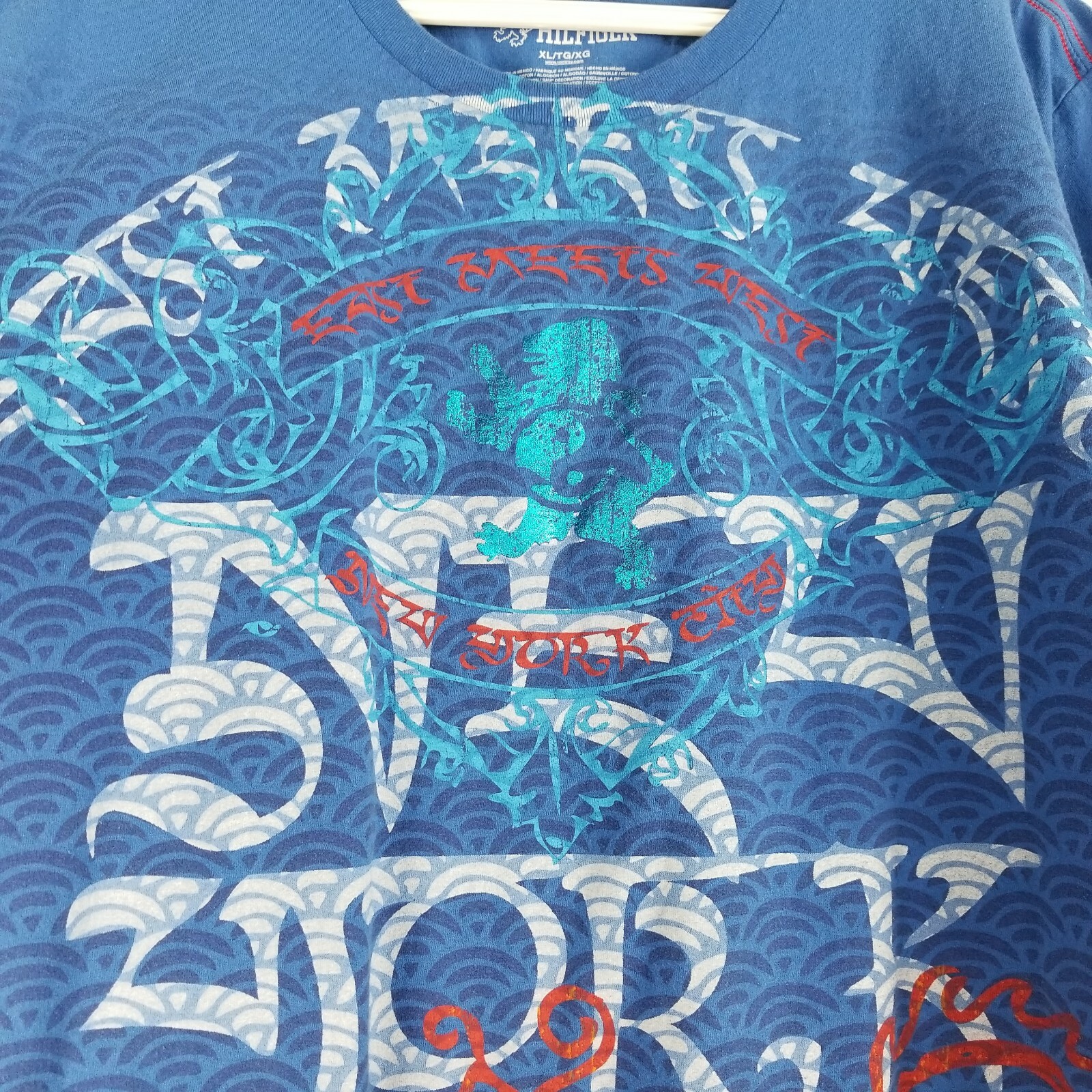 Tommy Hilfiger Men’s Shirt Size XL Blue Trim Fit Graphic Tee East Meets West NY
