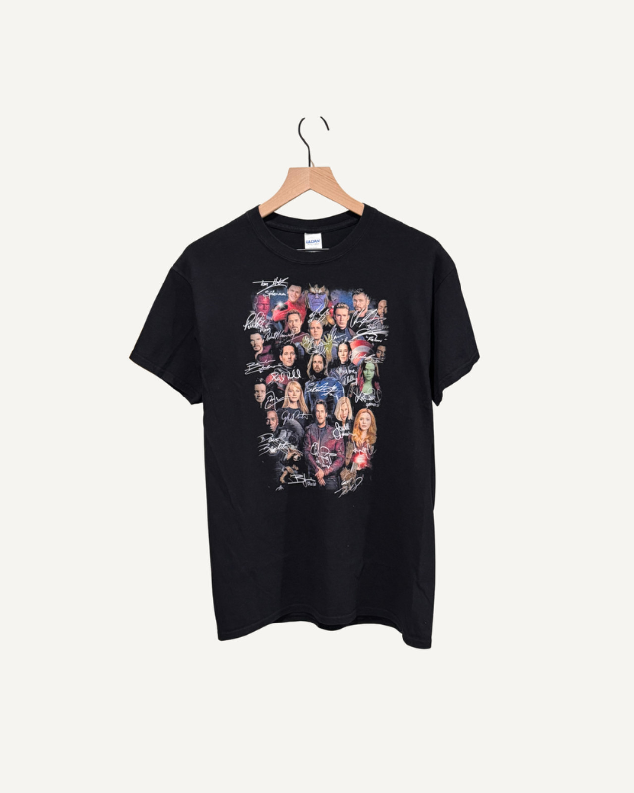 Marvel Avengers: Infinity War/Endgame Signed Cast Graphic T-Shirt