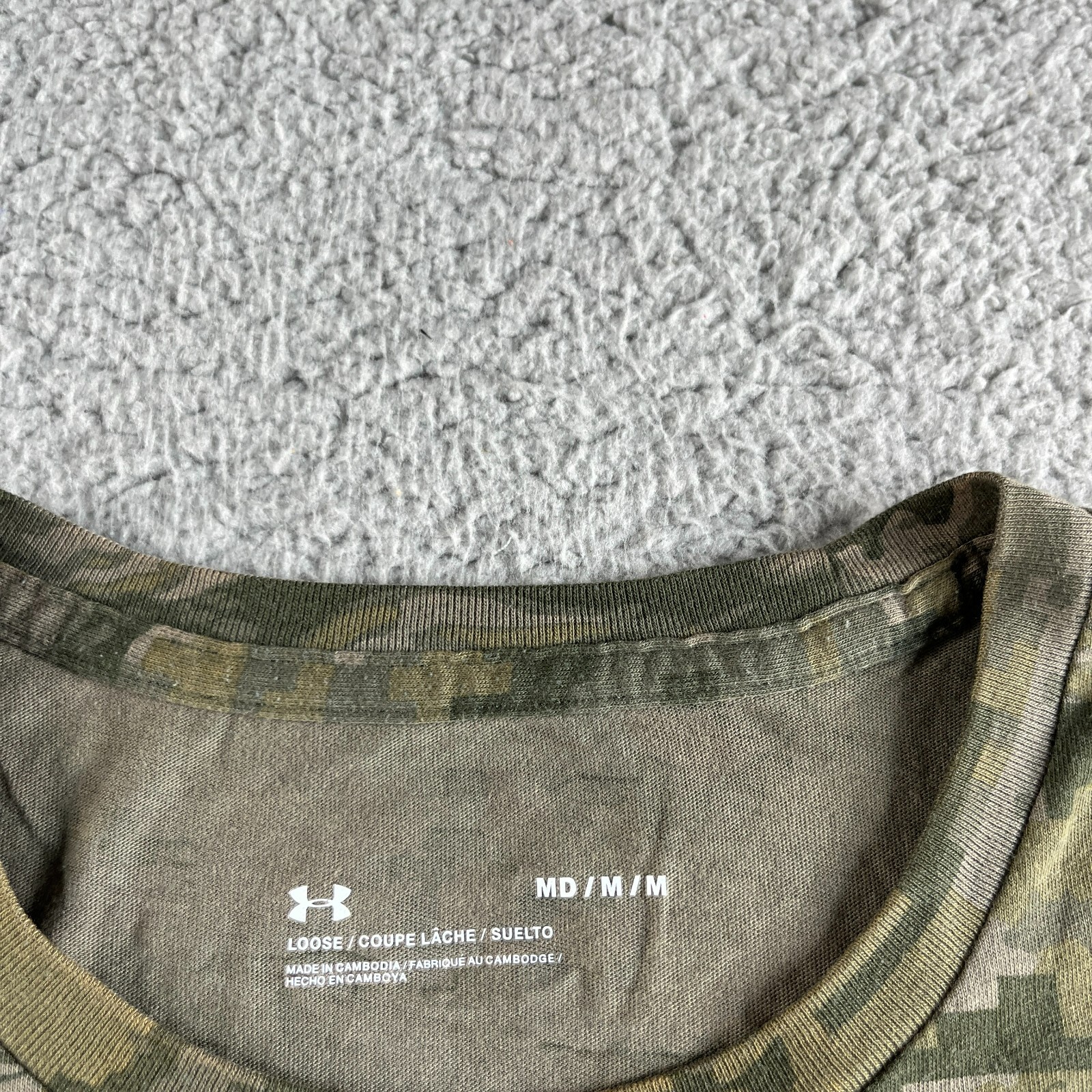 Under Armour T Shirt Mens Medium Green Camo Loose Casual Outdoor Military Army