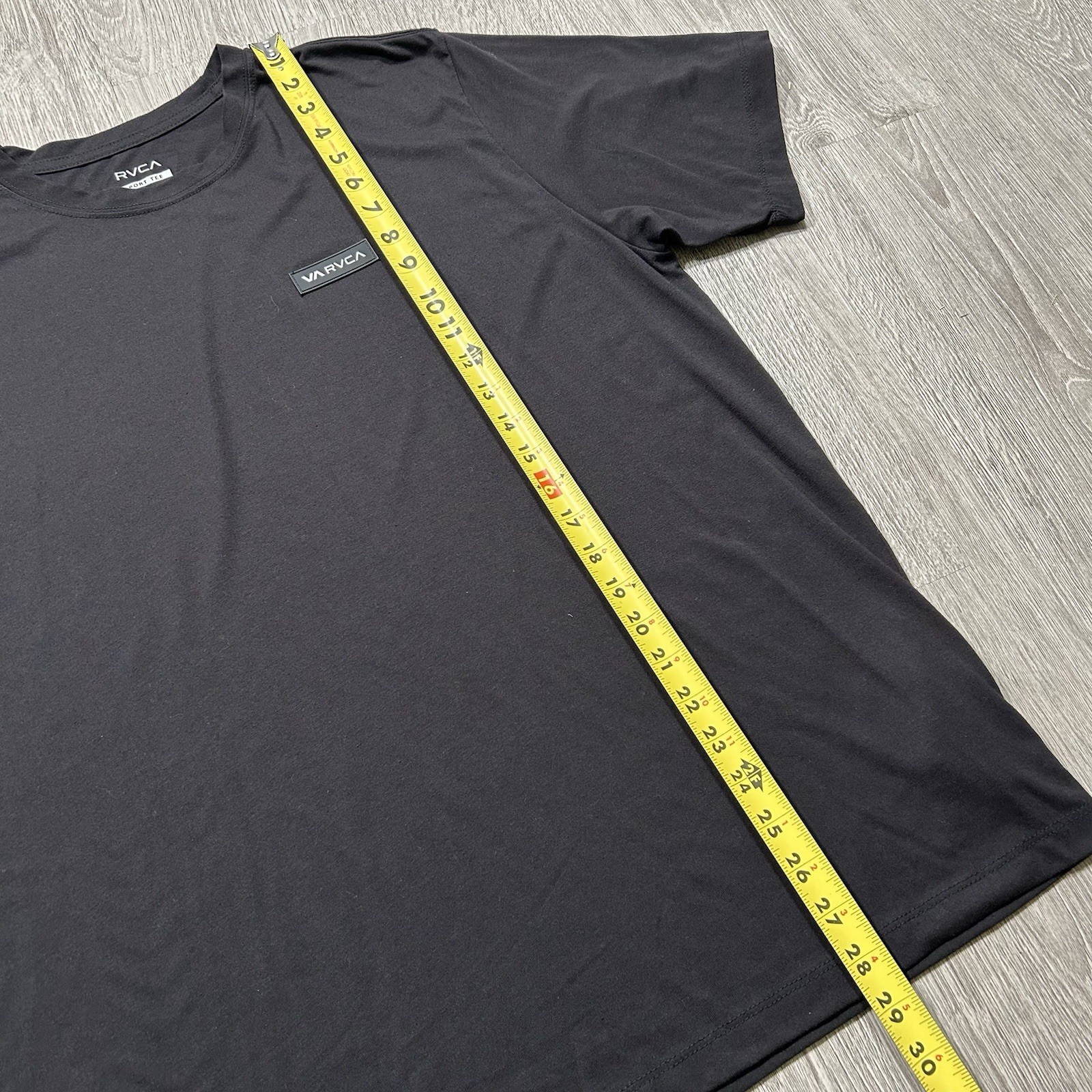 RVCA VA Sport Tee T Shirt Mens XL Black Gym Workout Regular Fit Rubber Logo