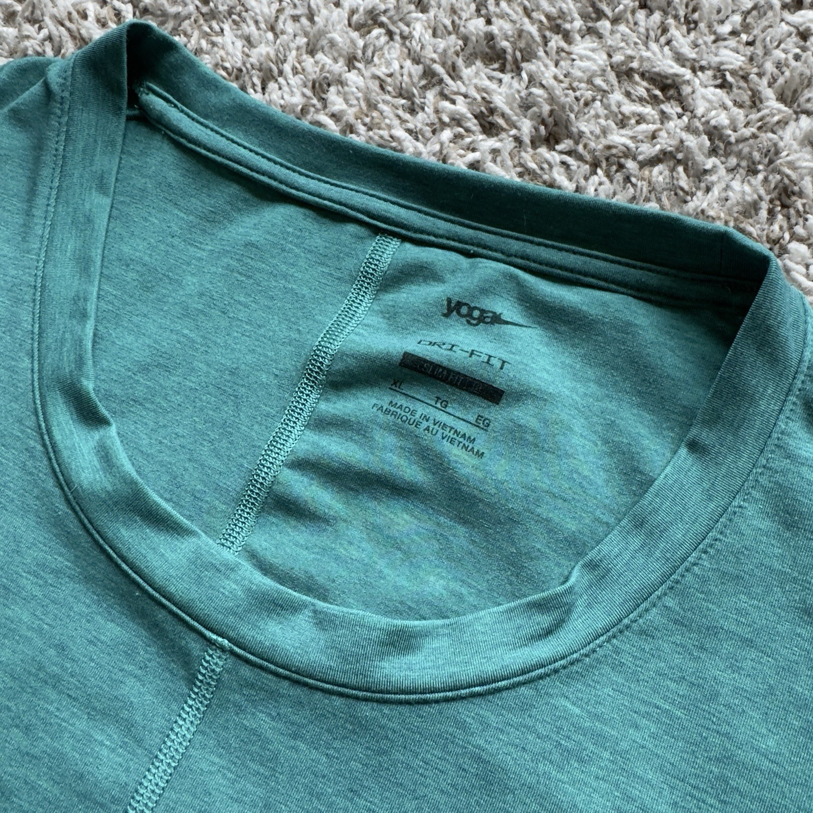 Nike Shirt Dri-Fit Yoga Mens XL Green Training Slim Fit DN4314-077 Activewear