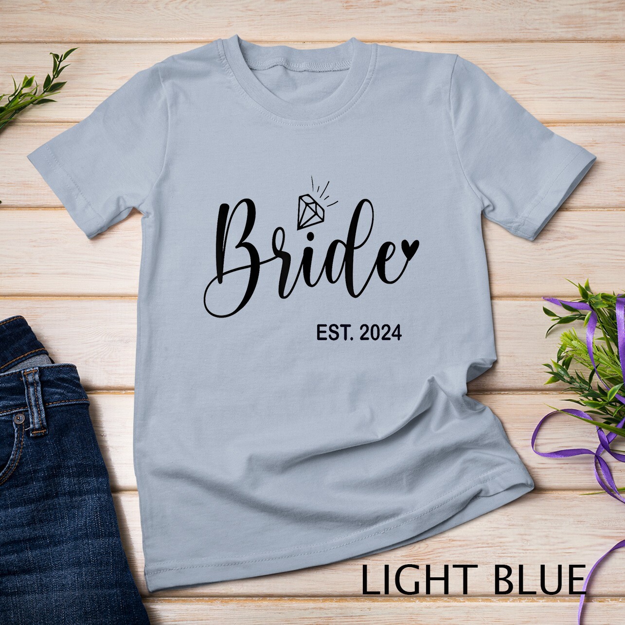 Bride Est. 2024 Bridal Wedding Matching Gifts Woman T-Shirt Unisex T-shirt