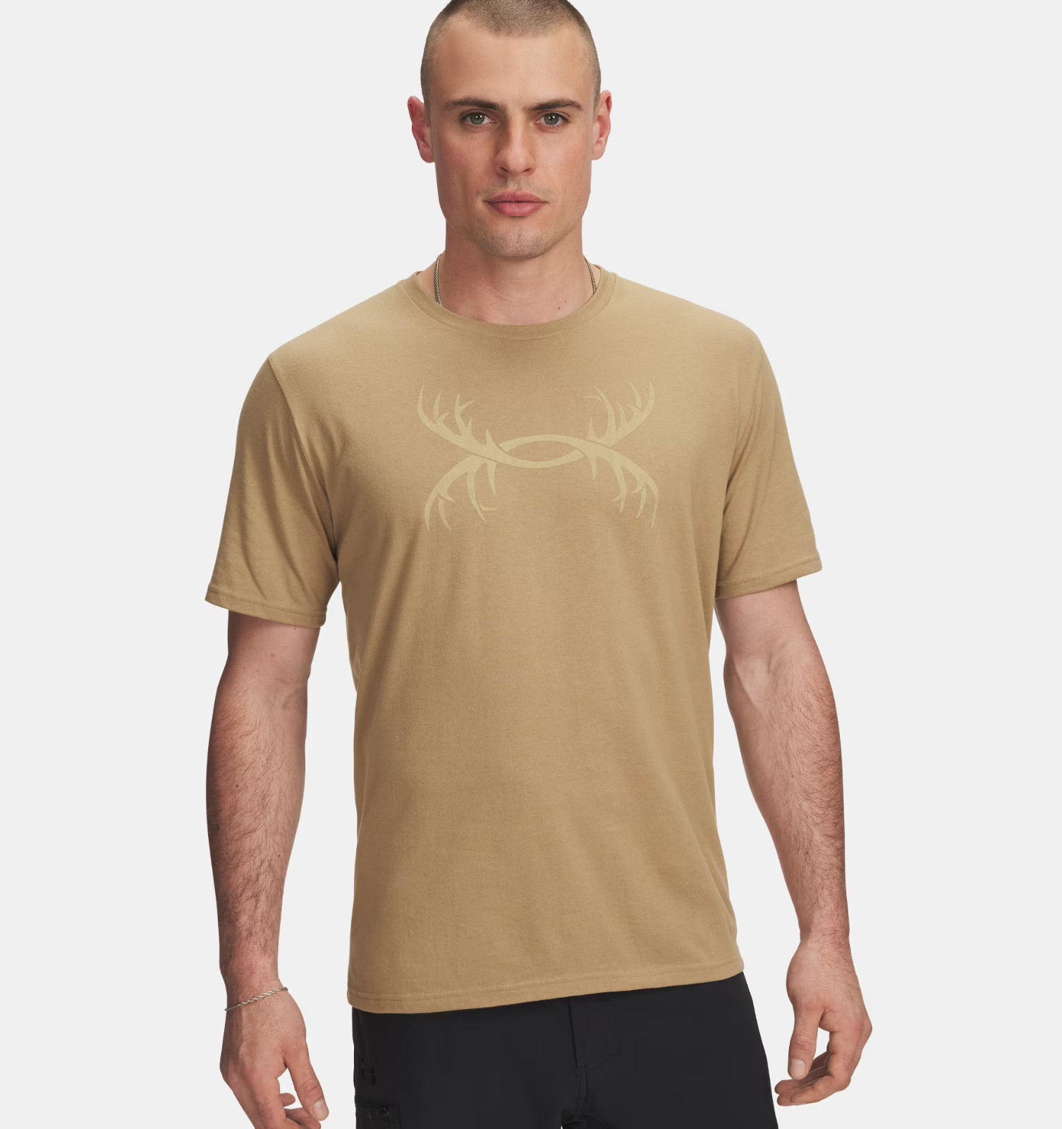 Under Armour Men’s UA Antler Logo T-Shirt 1366017 – Camel/Khaki Base L XL or 2XL