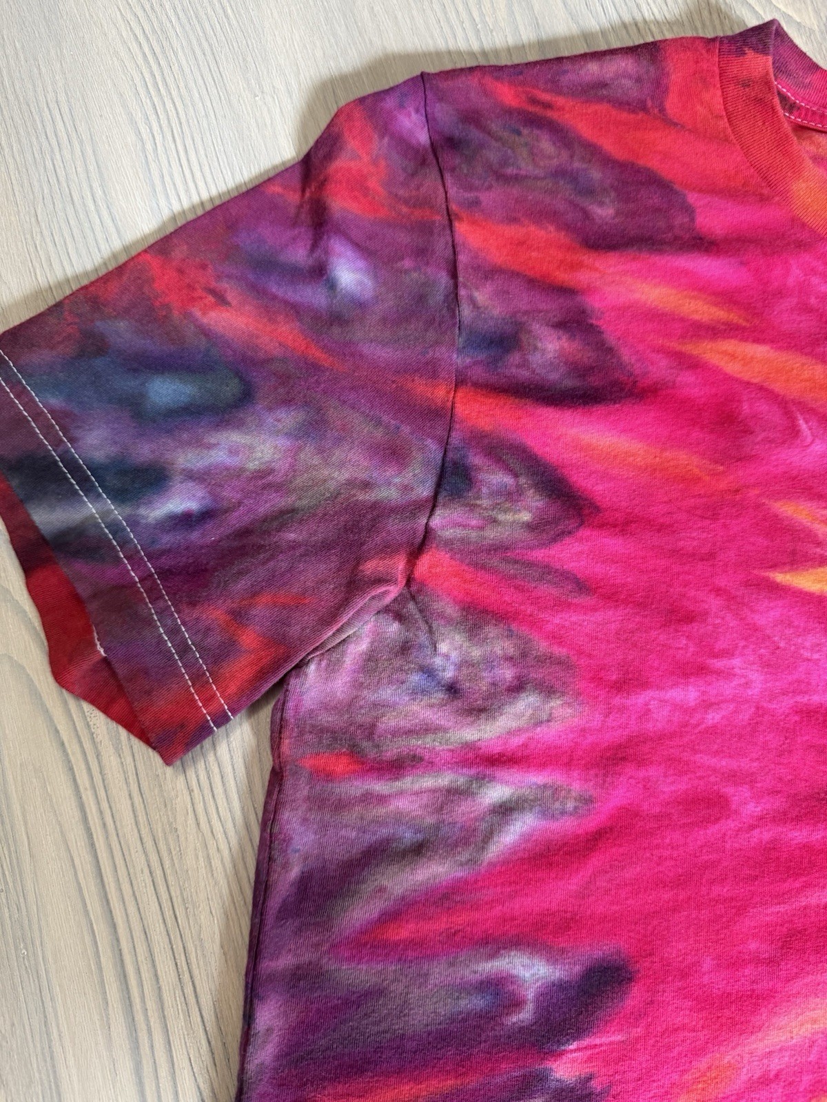 Ice Dyed T Shirt Sunburst Pattern Starburst Candy Color Inspired Size L Runs Sm