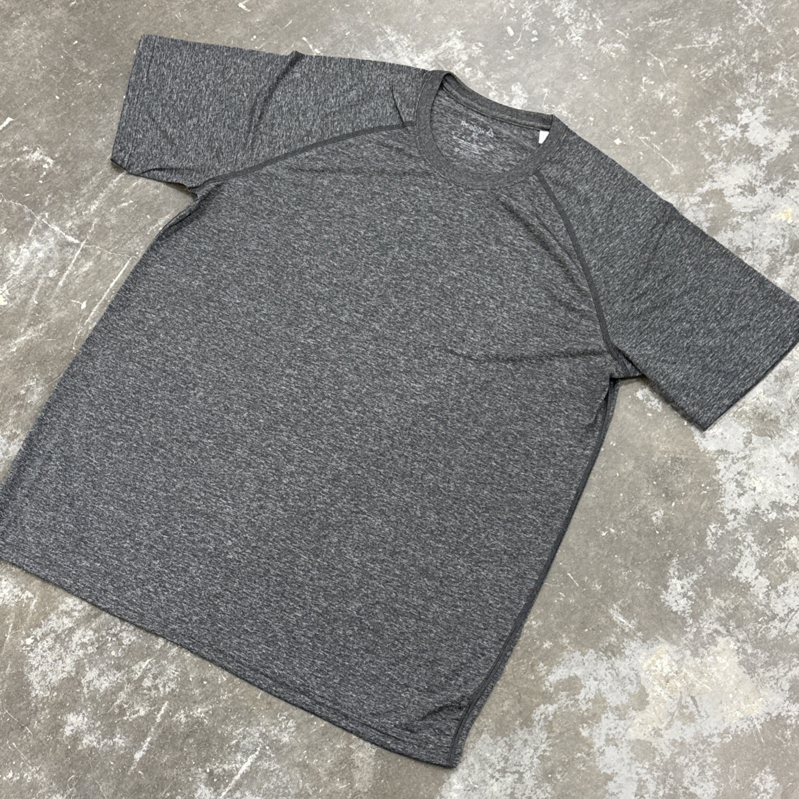 Men’s Size: XL Reebok T-Shirt Athletic Top 6-Pack Multi Pack Dark Gray Color