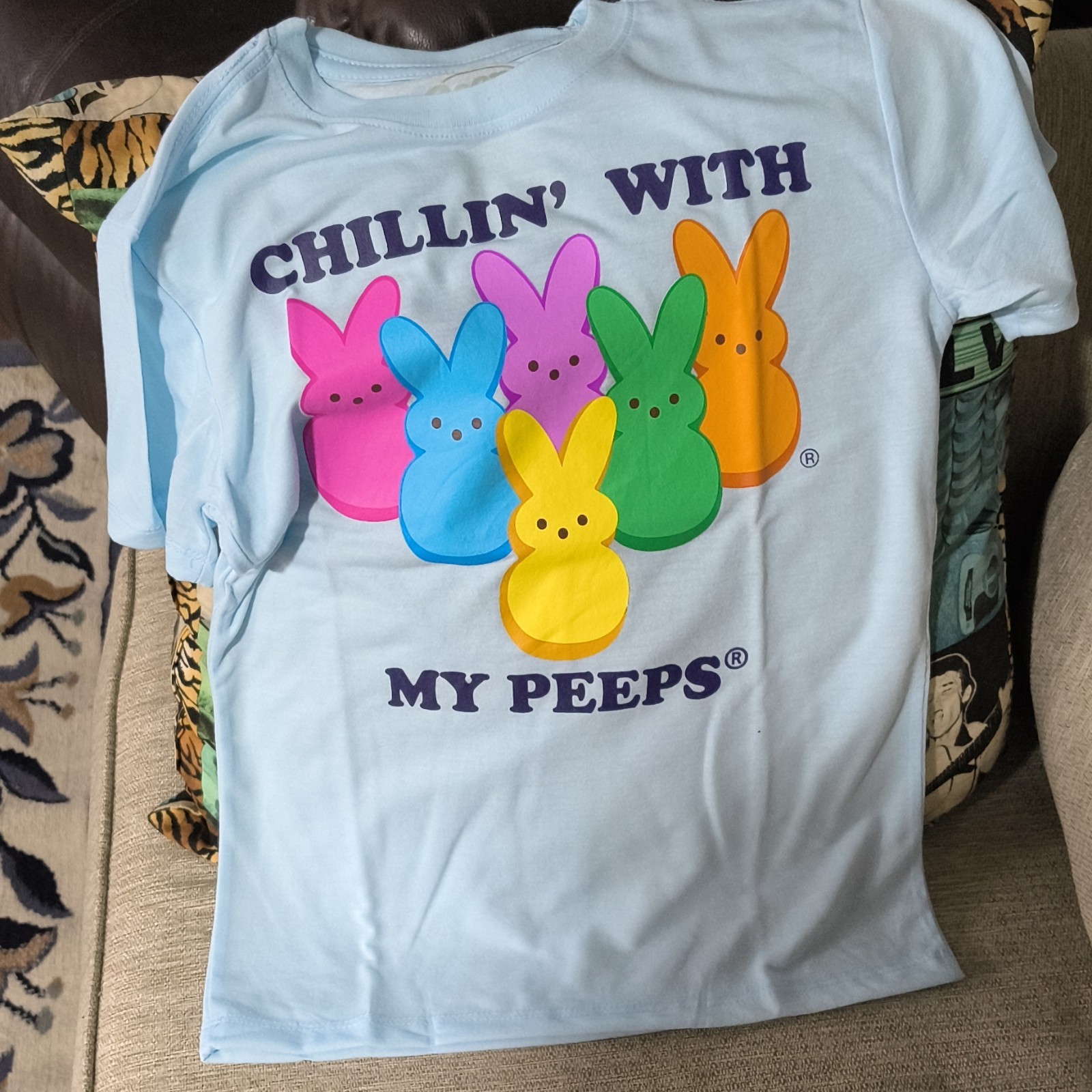Peeps Men’s M Light Blue Cotton Crew Neck Chillin’ With My Peeps Graphic T-Shirt