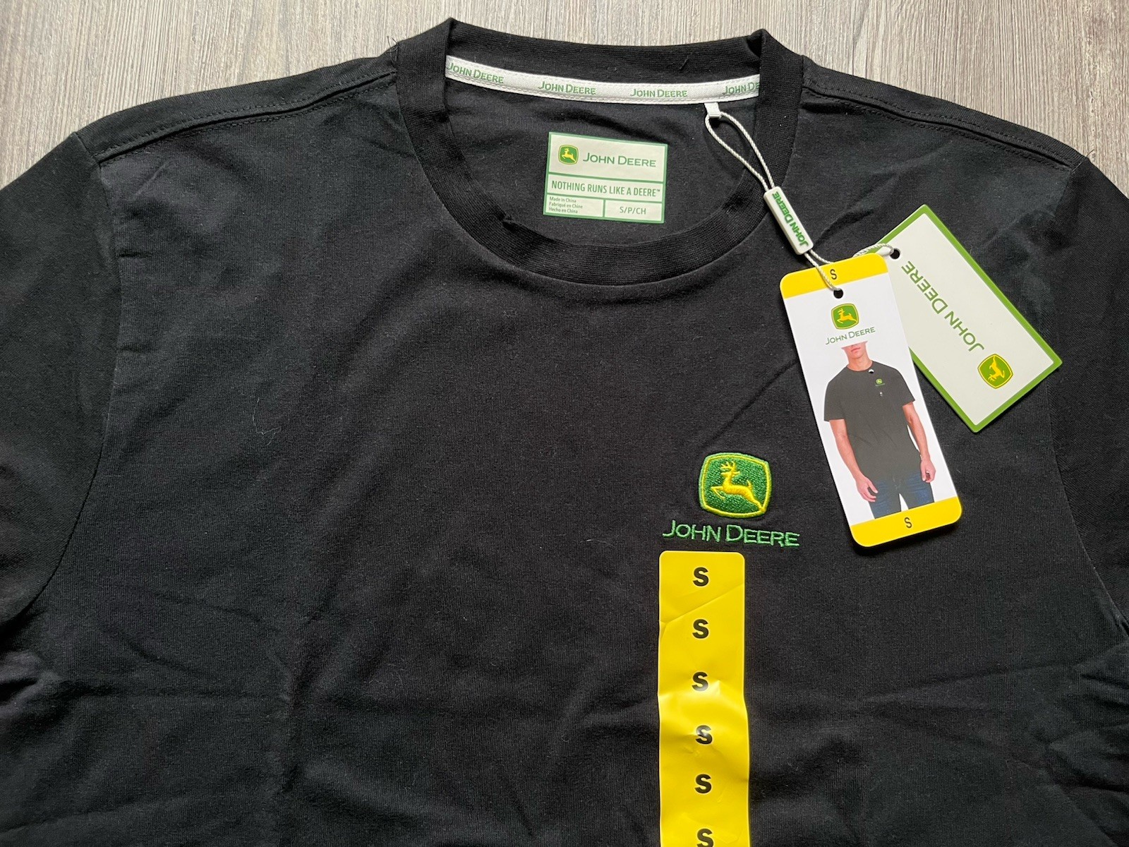 S Men’s John Deere Black Short Sleeve Tee Shirt NEW