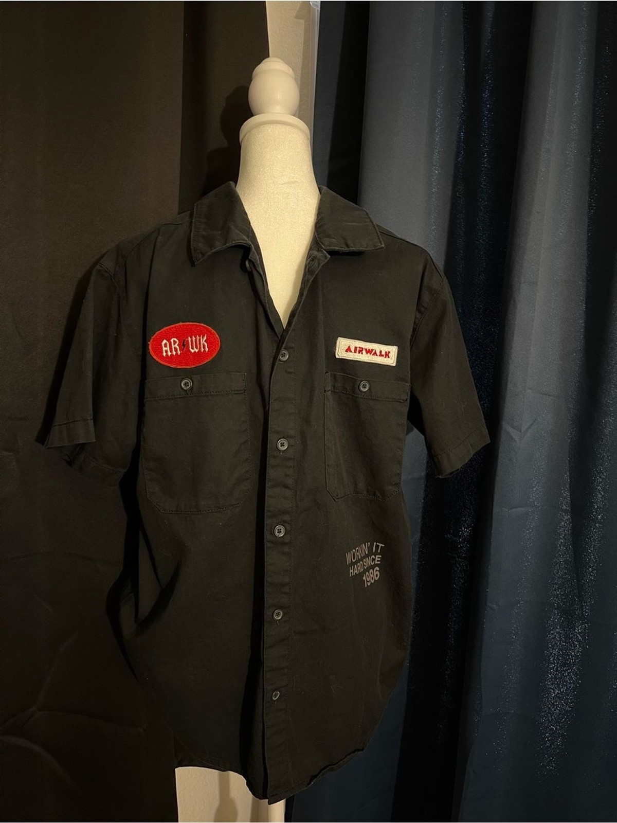 Airwalk Workwear Button-Up Shirt Black Short Sleeve Logo Patch Men’s Medium