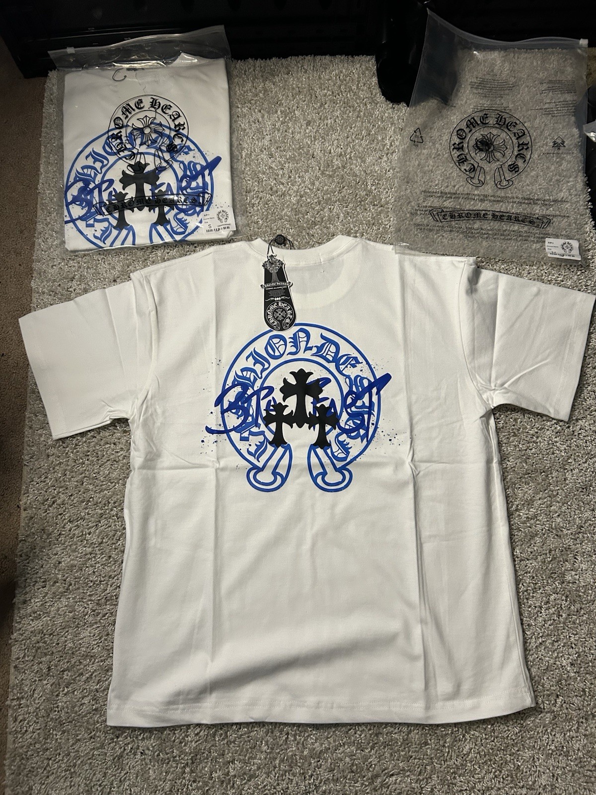 Chrome White Graphic Logo Cross Crew Neck Short Sleeve T-Shirt Men’s S/m/l