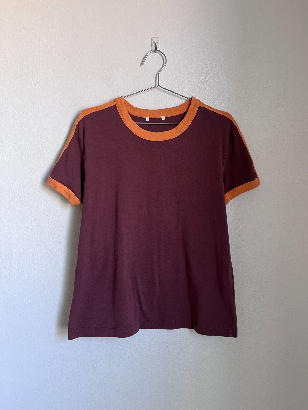 Zara Men’s Contrast Stripe Crew Neck Tee in Wine/Orange Size LARGE