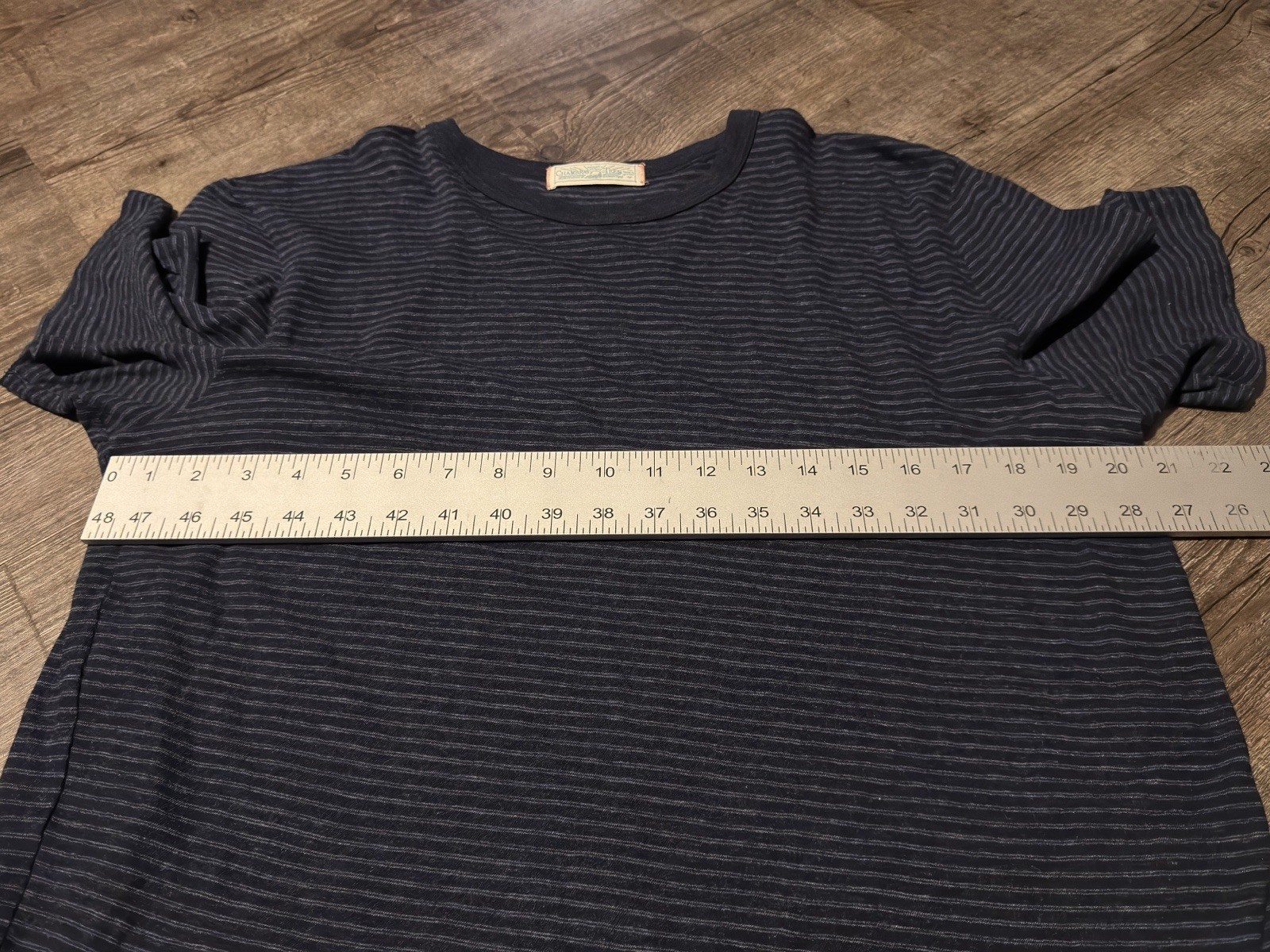 Faherty Men’s T-shirt L Blue Chambray Tees Short Sleeve Crew Cotton Striped