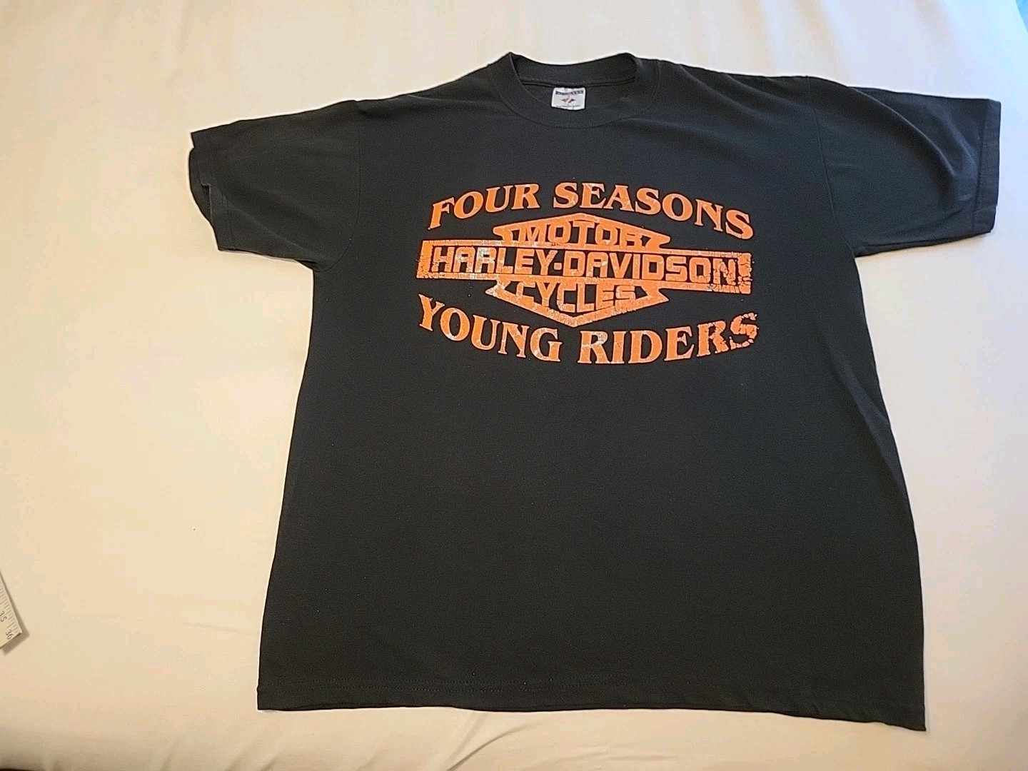Harley Davidson Tee Shirt Men’s Size L Four Seasons Young Riders