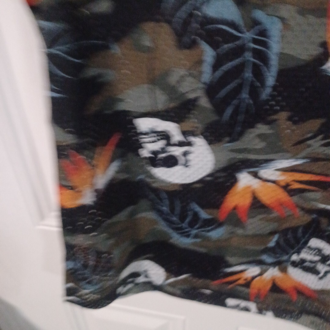 No Boundaries Multi-Color Skull and Fowers Tank Top Men’s Size S