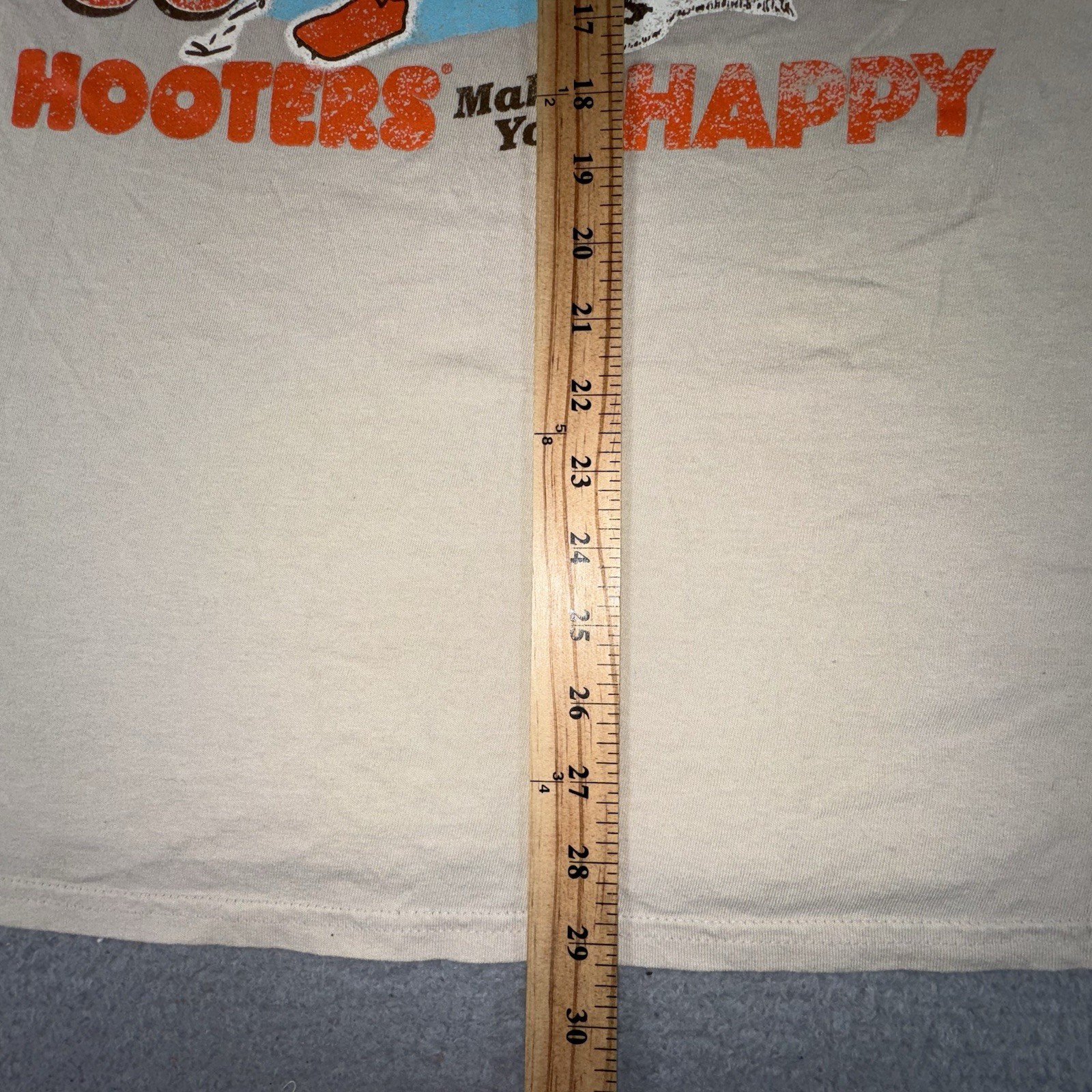 Hooters Country Club Graphic T-Shirt Mens 2XL Beige Golf Cotton Tee