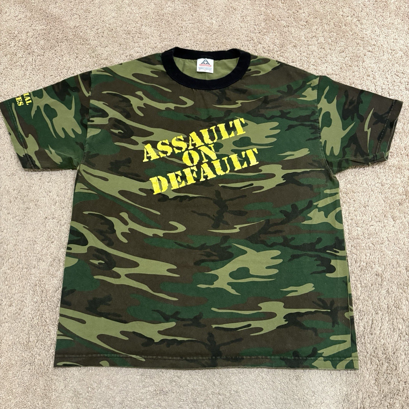 Vintage Assault on Default Special Forces Men’s Camo T-Shirt Size XL