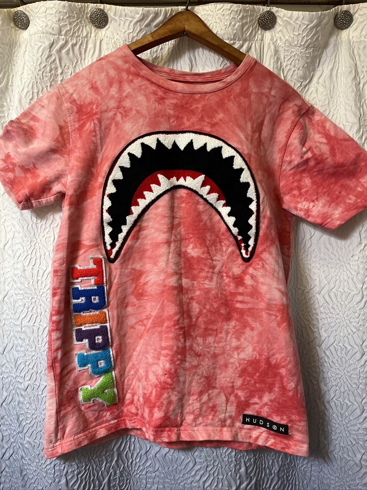 MENS SMALL HUDSON OUTERWEAR SHARK MOUTH TRIPPY PATCHES TYE DYE PINK SHIRT