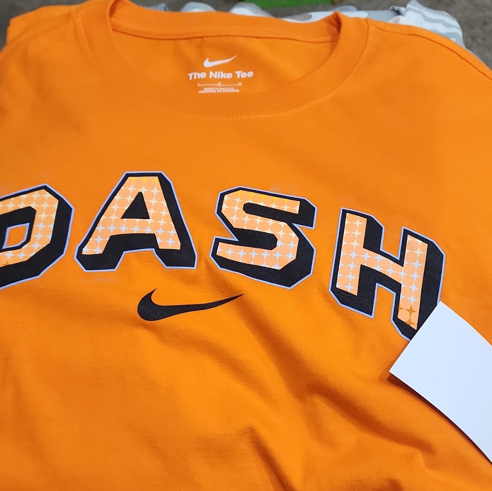 Nike The Nike Tee Men’s L Orange Graphic Logo Swoosh Crew Neck T-Shirt
