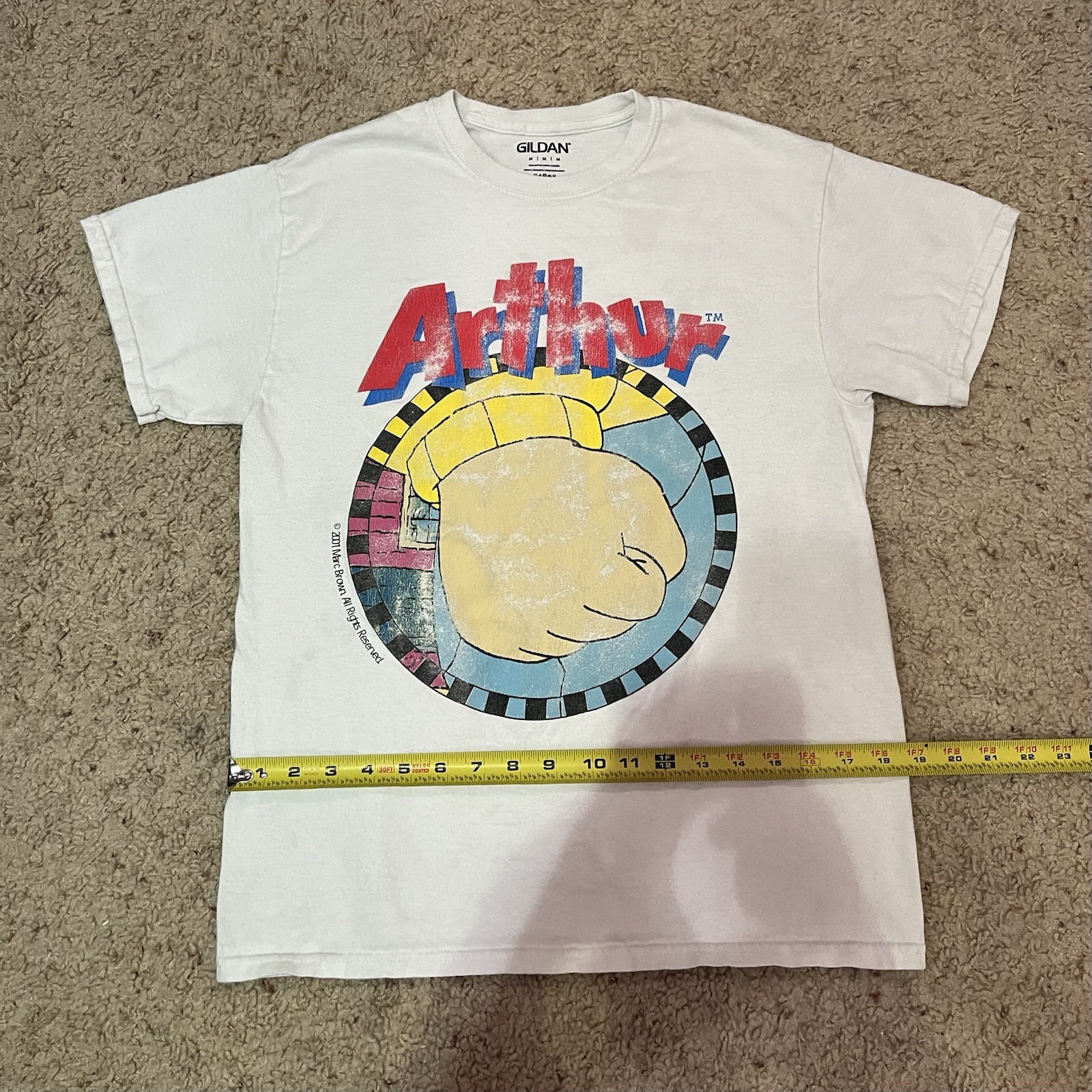 Vintage 2001 Arthur Fist T-shirt Medium Cartoon Tv Show Meme White Grahpic Tee.