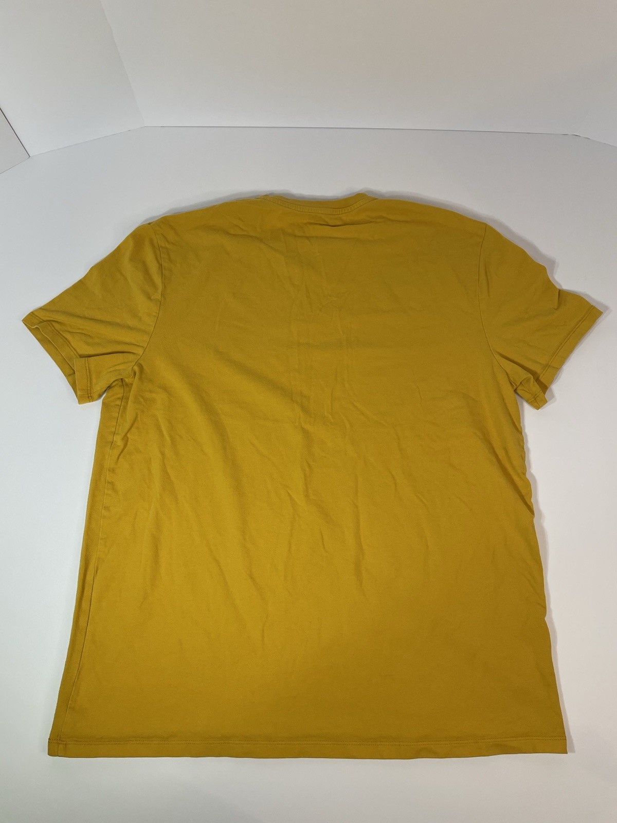 Tommy Hilfiger Men’s Yellow Solid Logo Crew Neck Short Sleeve T-Shirt Large