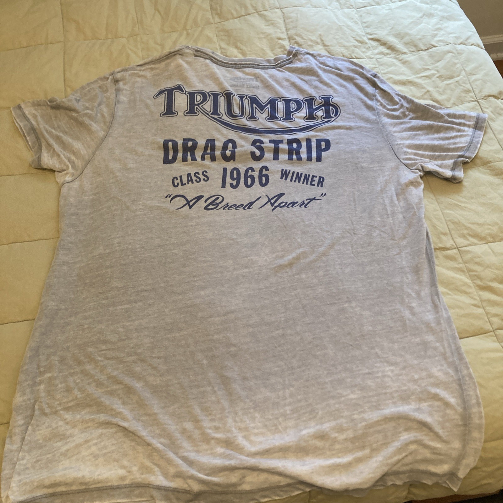 Triumph Motorcycles- Bulldog A Breed Apart Gray T Shirt Mens XL British Customs