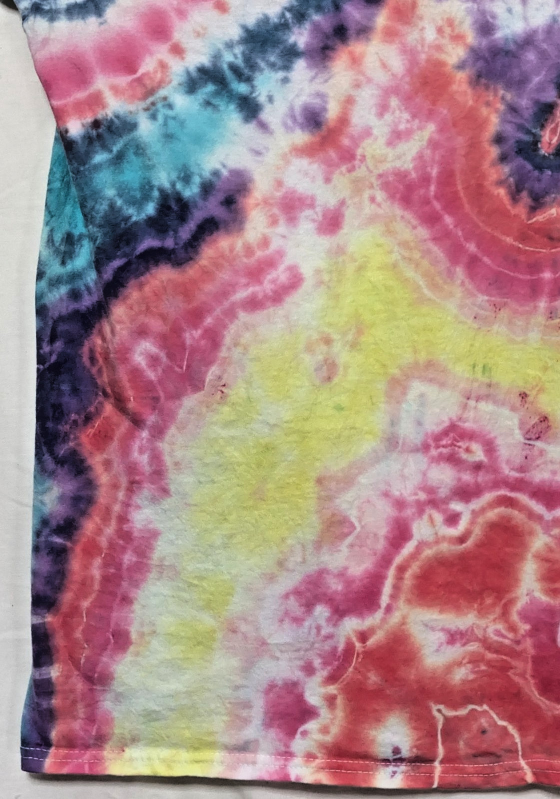 Handmade Tie Dye Geode Pattern Red Pink Purple Yellow 3XL Shirt 25″ W X 31″ L