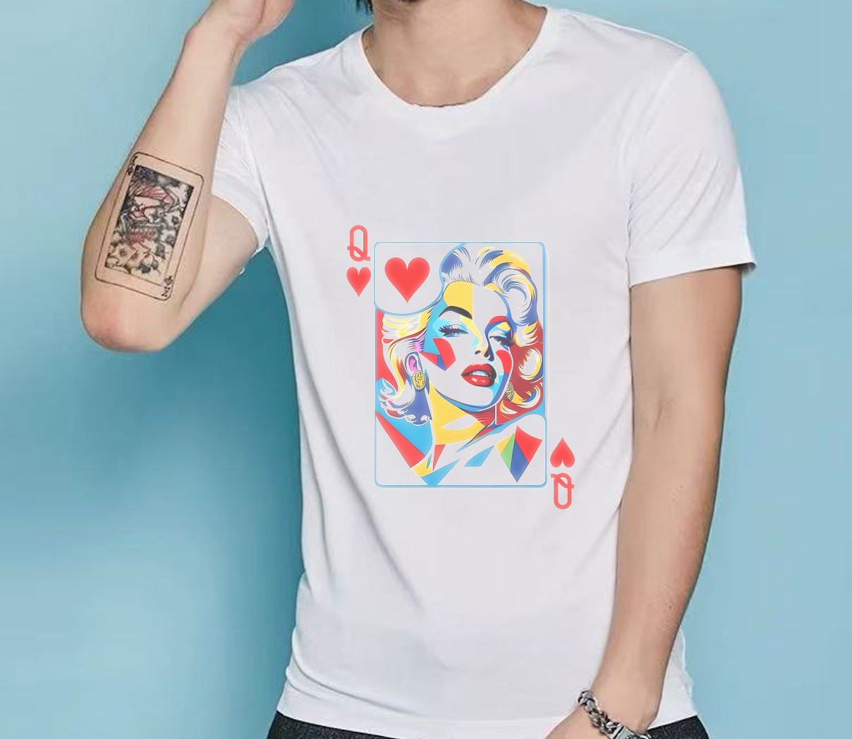 Queen of Hearts Marilyn Monroe T-Shirt – Vibrant Pop Art Unisex Tee