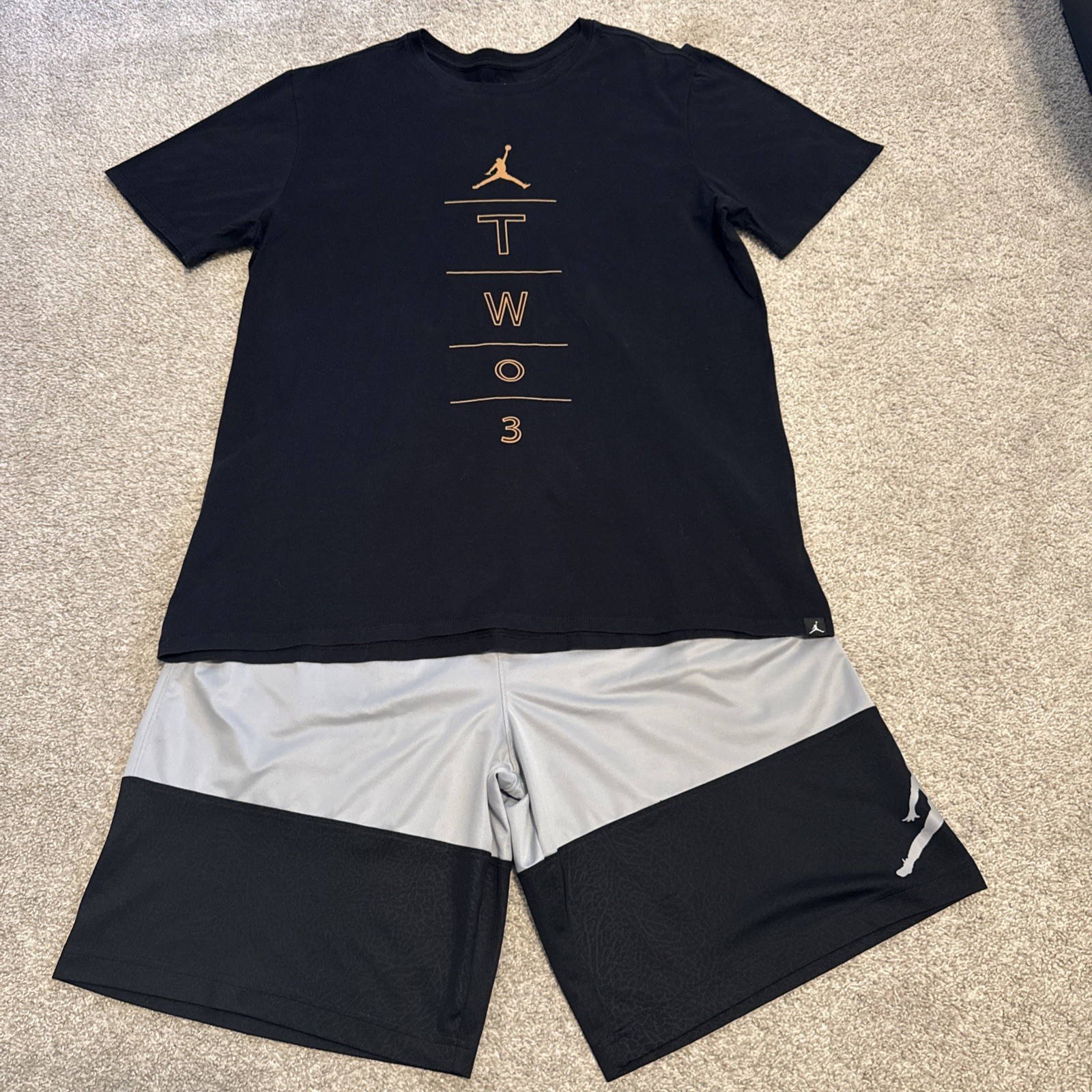 Nike Air Jordan Lot Of Shorts And T Shirt Mens Size XL Both Used NICE RETRO 12