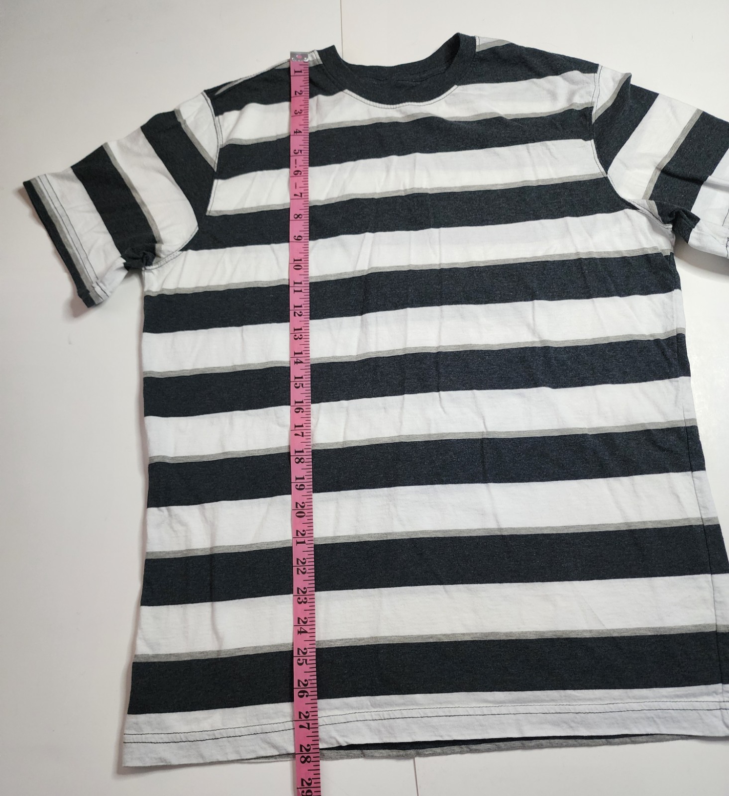 Ocean Pacific Men’s Striped T-Shirt Black White L/G (42-44) Cotton Crew Neck H22