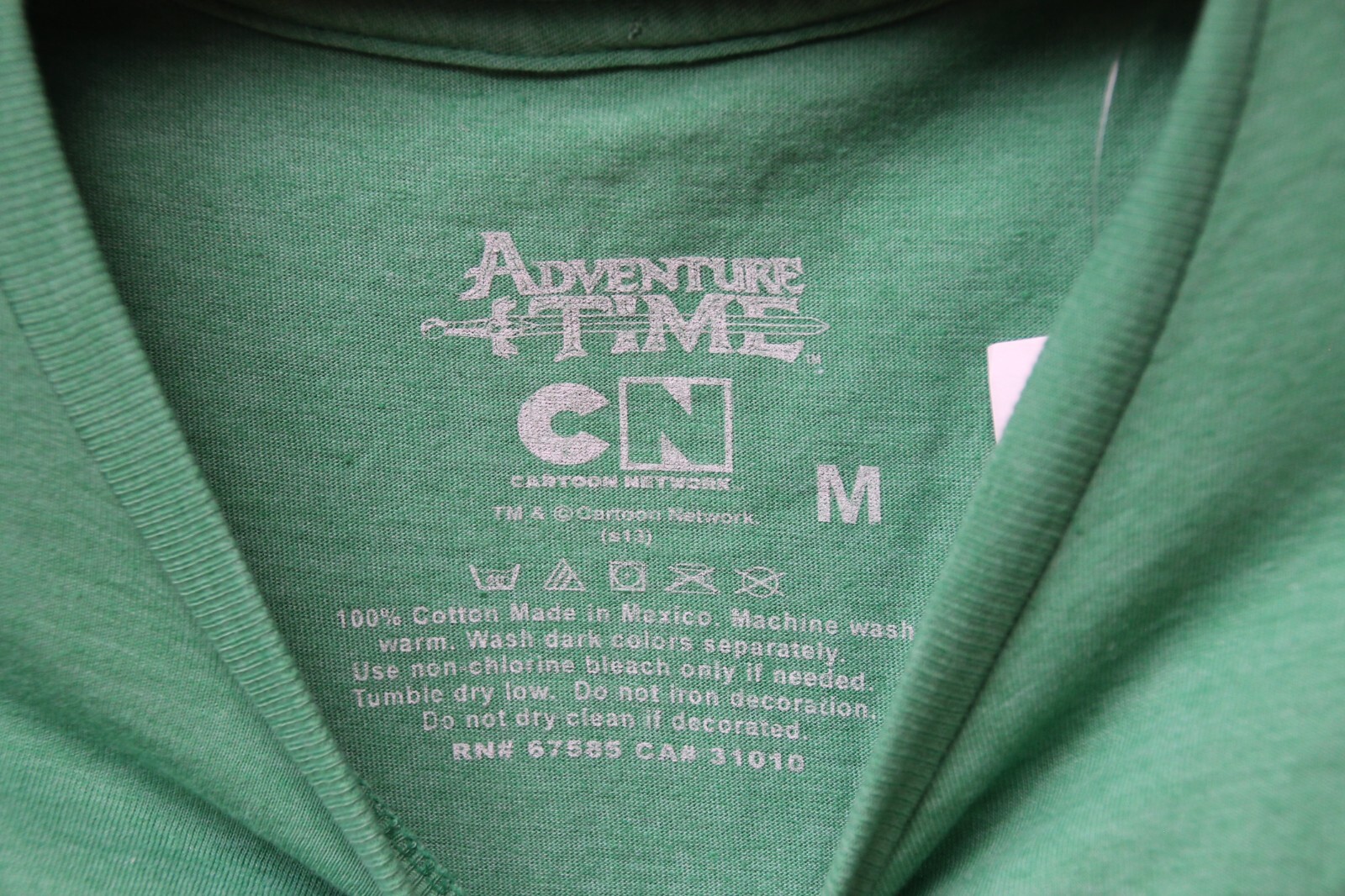 Adventure Time Cartoon Network Jake Finn BMO Hot Dog Green Shirt Size Medium NWT
