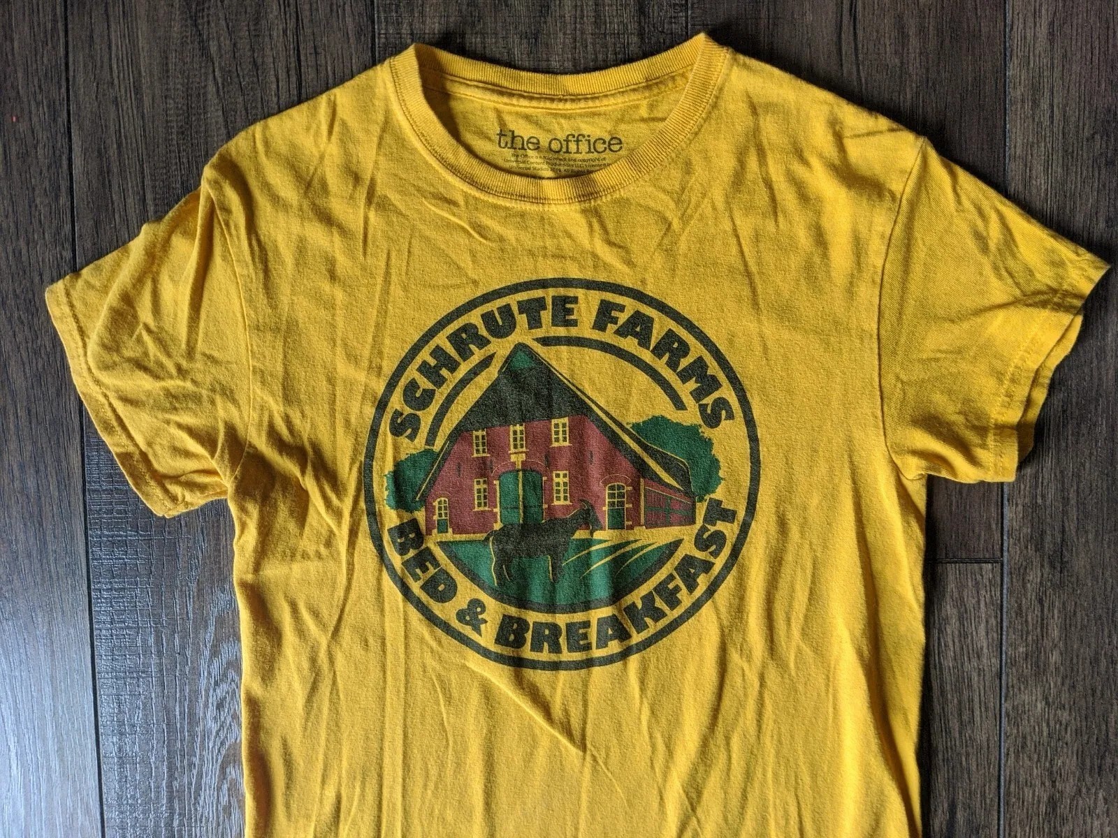 The Office Dwight Schrute Farms Bed & Breakfast Graphic T-Shirt Men’s Size Small
