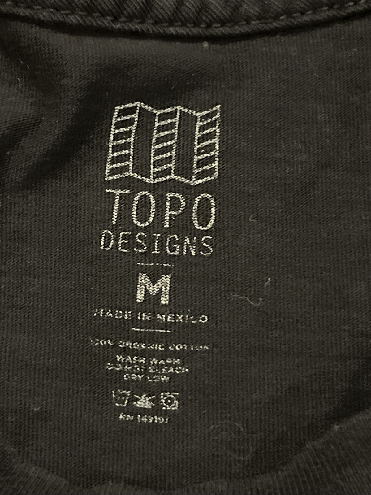 TOPO DESIGNS Black T SHIRT Mens Size Medium Organic Cotton Tight Knit Graphic