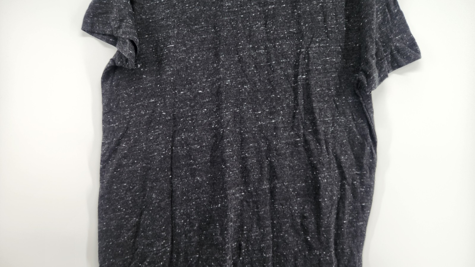 Threads 4 Thought Men’s Medium Black Geometric Print Short Sleeve T-Shirt NWT