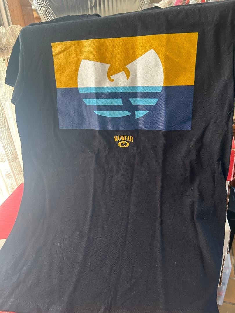 Milwaukee WI Flag Wu Tang Shirt Men’s Small Concert Tour Merch Limited Wu Wear