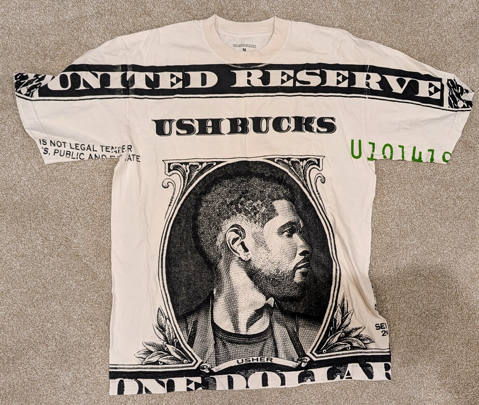 USHER United Reserve Ush Bucks One Dollar The Colosseum Graphic T-Shirt Large