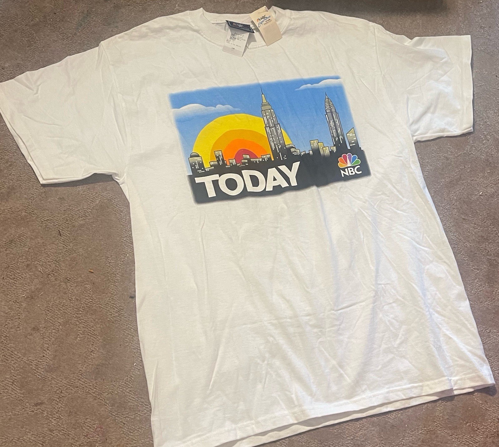Vintage Today Show EXPERIENCE NBC STORE Logo T-Shirt Size Lrg NWT
