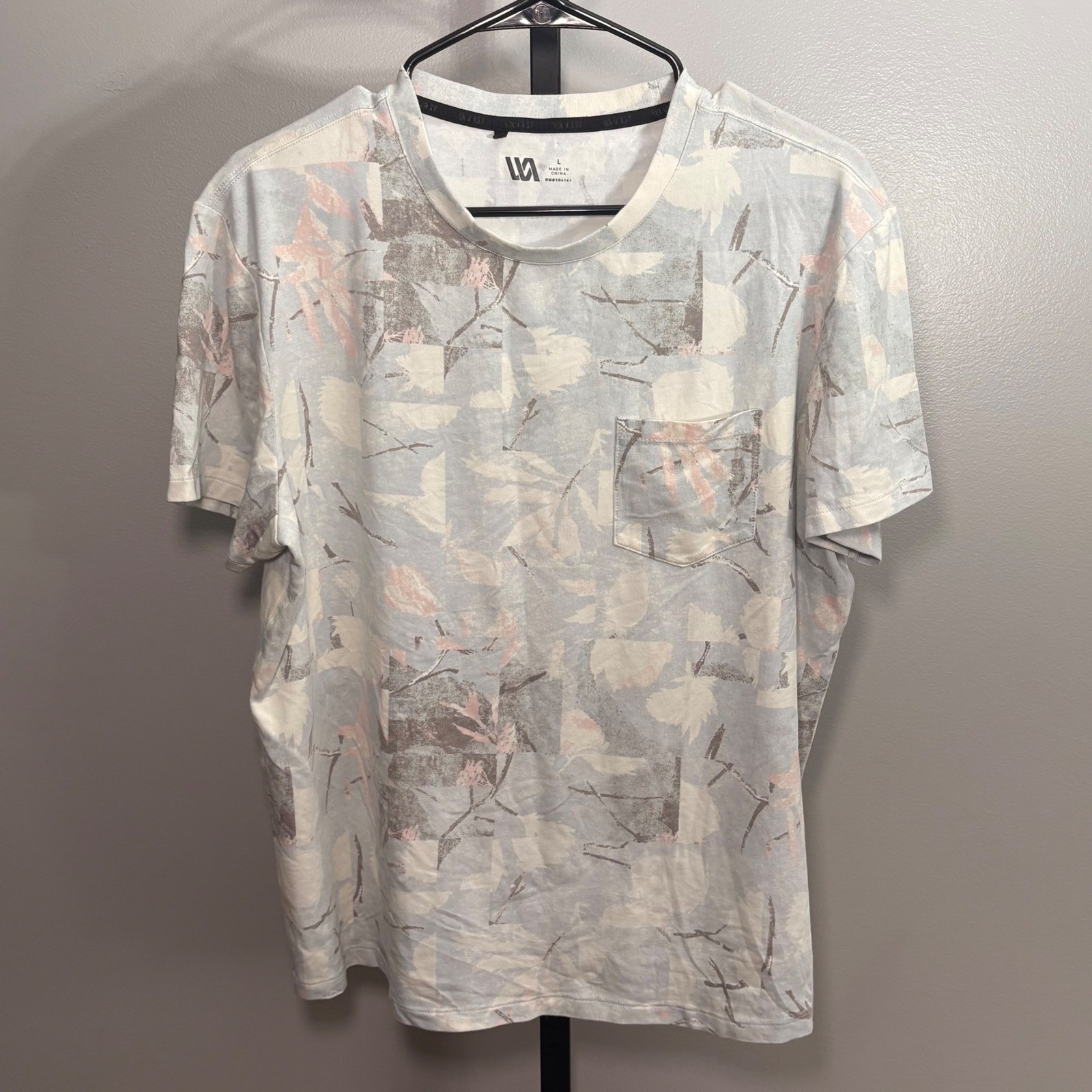 VRST Mens Large Floral Abstract Pocket T-Shirt Grey Pink Short Sleeve Crewneck