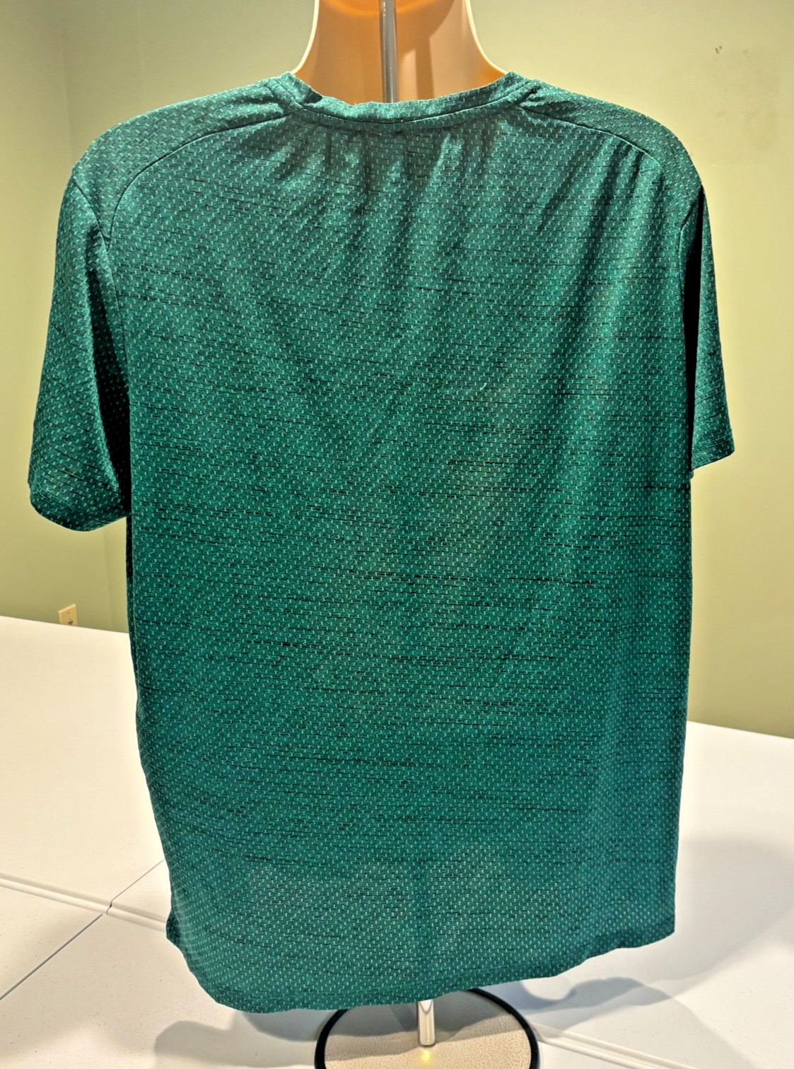 FILA Sport Men’s Dark Green Print Short-Sleeved T-Shirt Size XL