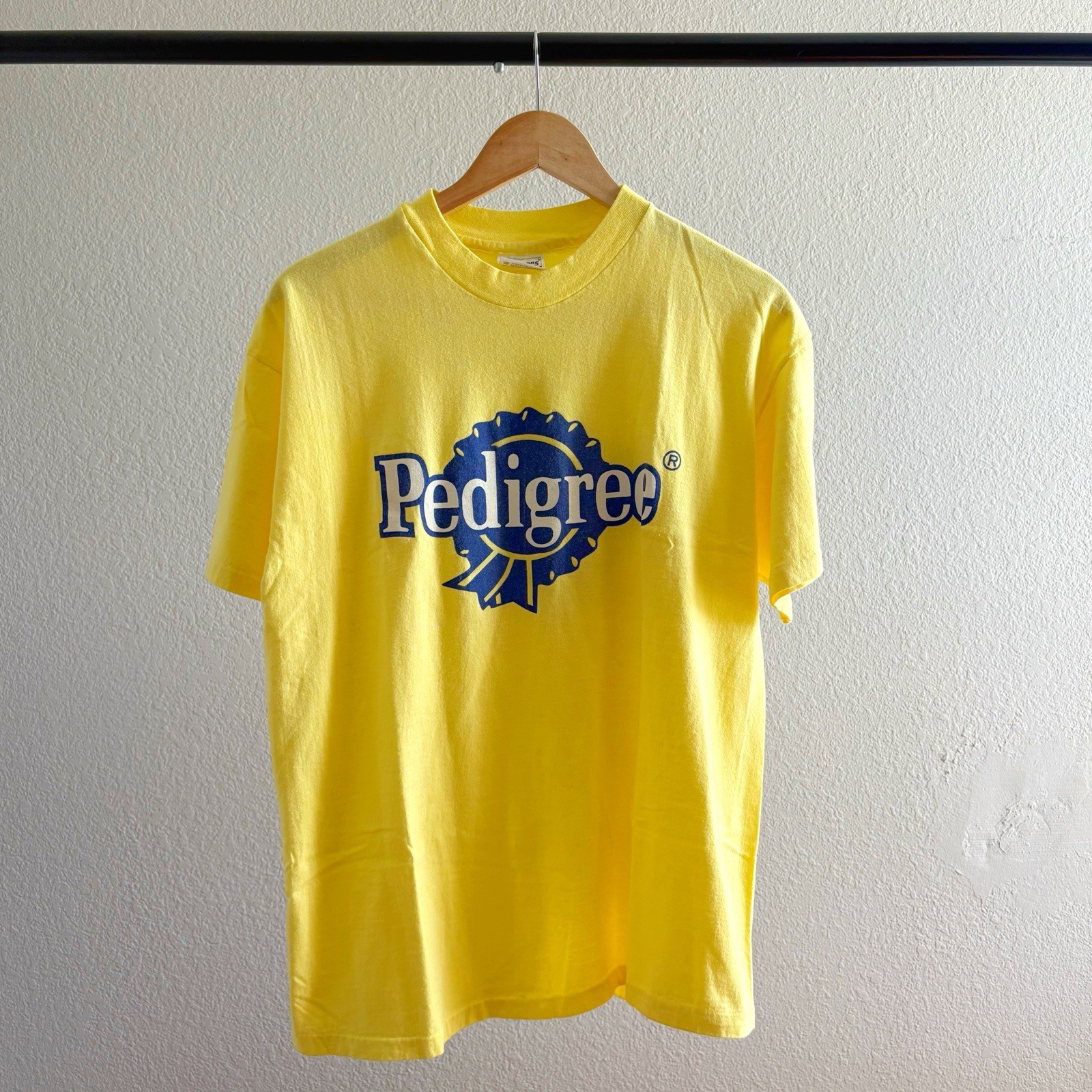 Vintage 1980/90’s Single Stitch Yellow Pedigree Graphic Tee Shirt – Large